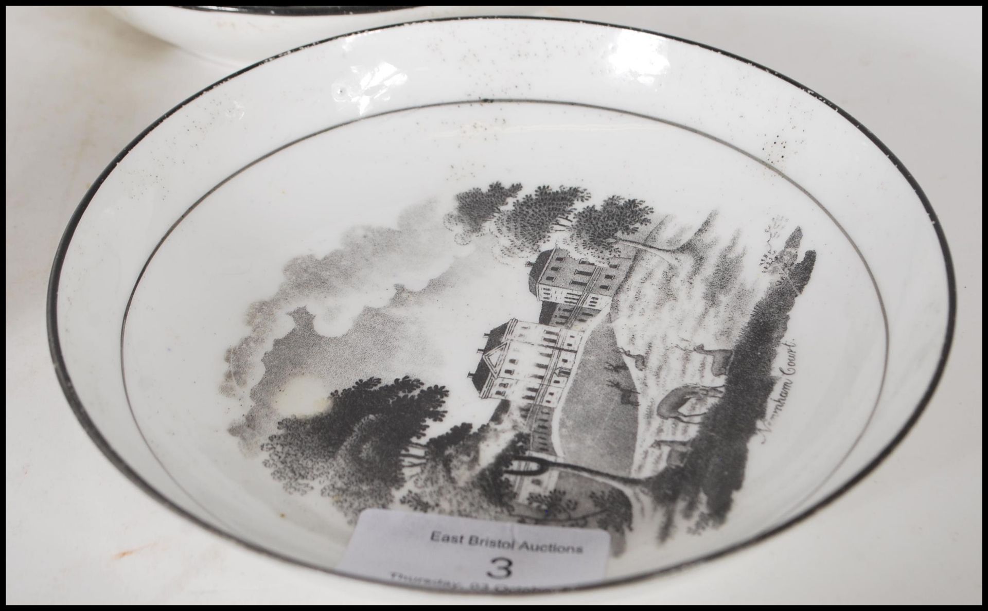 An early 19th century New Hall porcelain part tea service, consisting of four tea cups, five saucers - Bild 6 aus 8