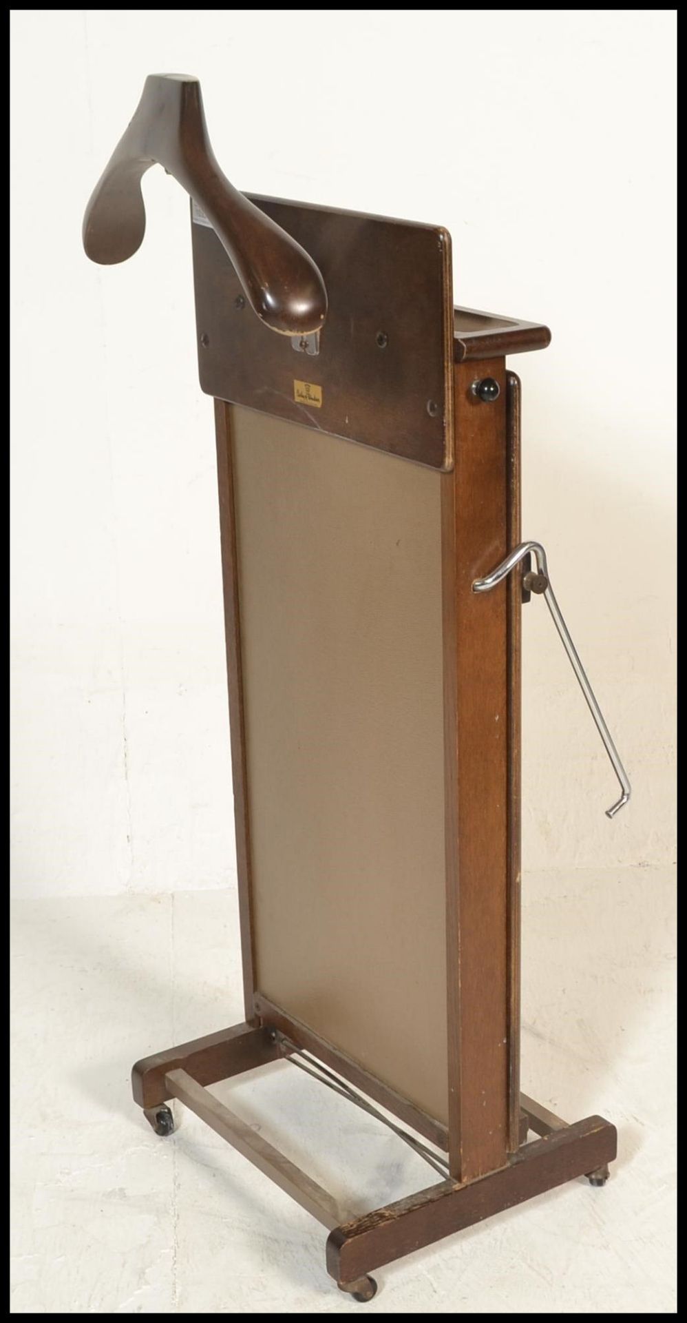 A vintage mid 20th Century Corby of Windsor trouser press valet stand constructed from wooden panels - Image 6 of 6