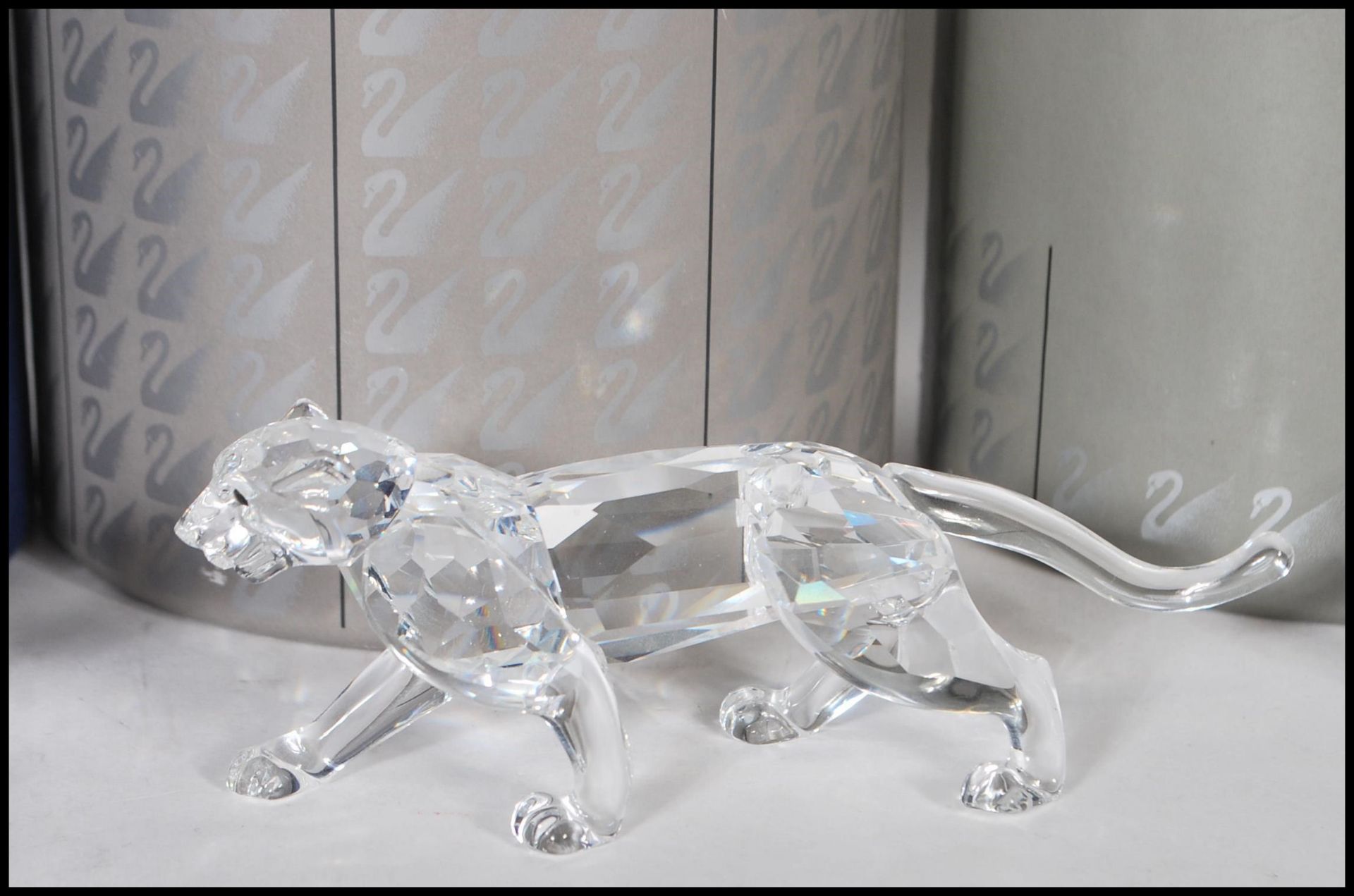 A collection of Swarovski crystal gut glass animal figurines to include a cobra, dragonfly, swan, - Bild 5 aus 7
