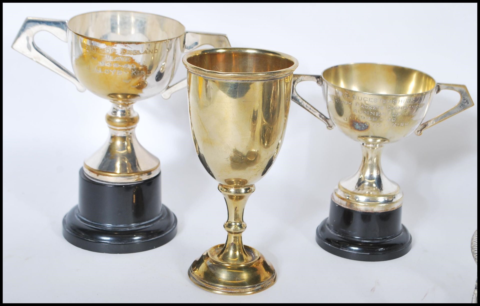 A collection of silver plated items to include 2 silver plated trophies, silver plated Viners - Bild 2 aus 8