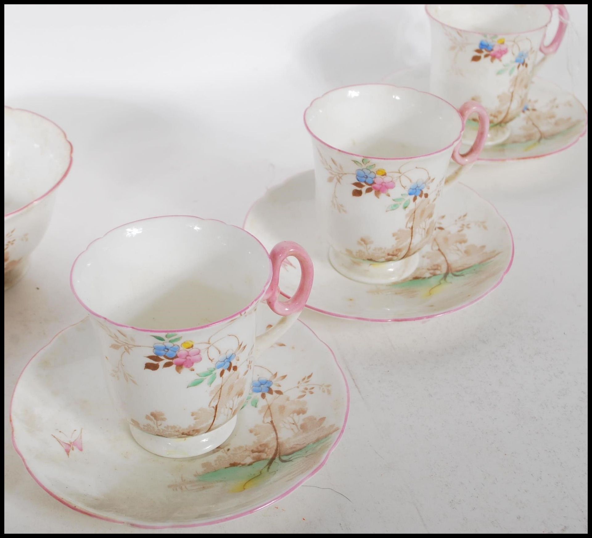 An early 20th Century Shelley coffee service having pink and blue floral sprays with butterflies and - Bild 8 aus 11