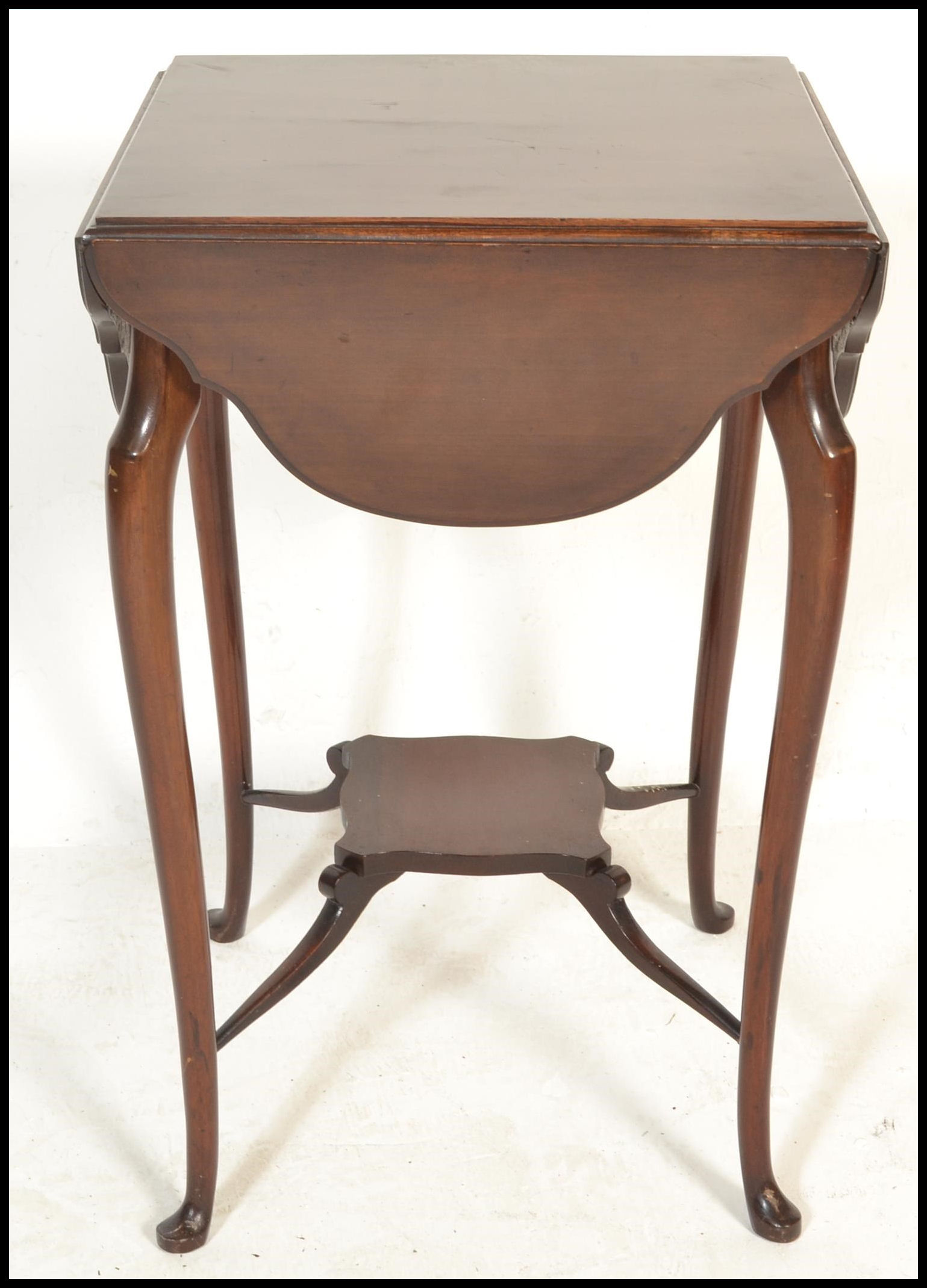 An early 20th Century Edwardian Arts & Crafts solid  mahogany drop / flap leaf occasional centre / - Image 3 of 10