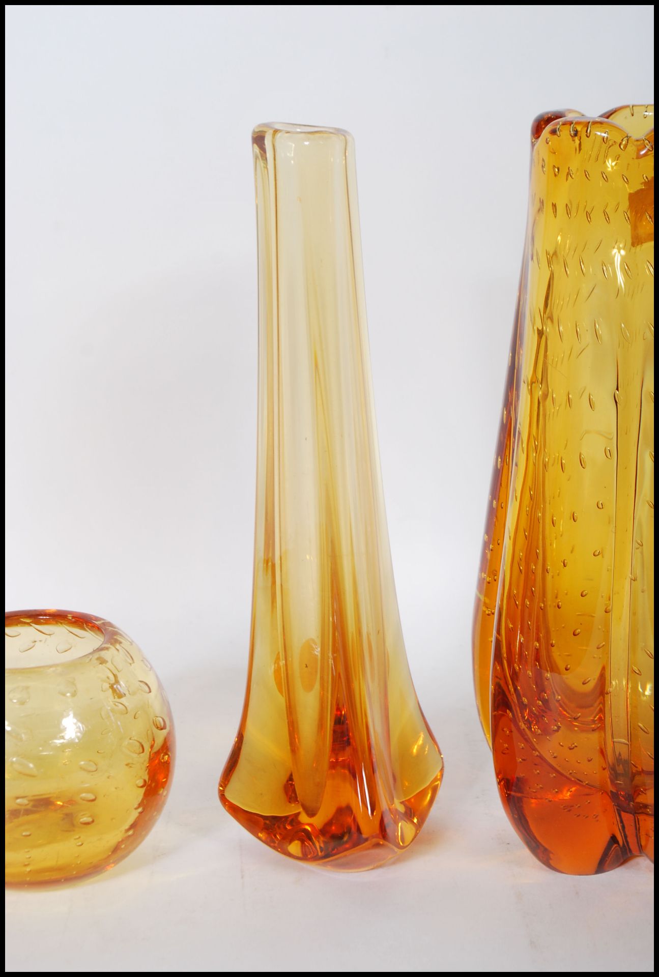 A selection of mid 20th Century vintage retro studio art amber glass to include a Geoffrey Baxter - Bild 4 aus 7