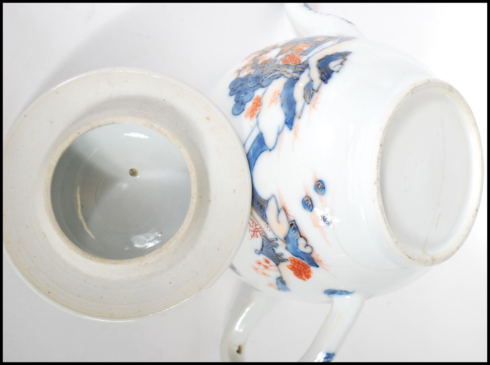 A collection of Chinese porcelain export ceramics to include a hand painted Imari teapot of - Image 10 of 10