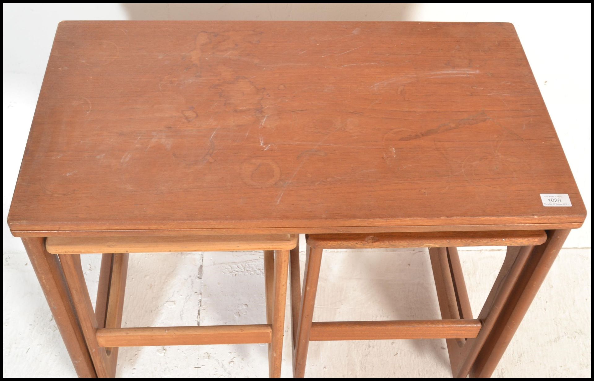 A vintage mid 20th Century McIntosh teak wood nest of tables with folding occasional top and 2 small - Bild 2 aus 4