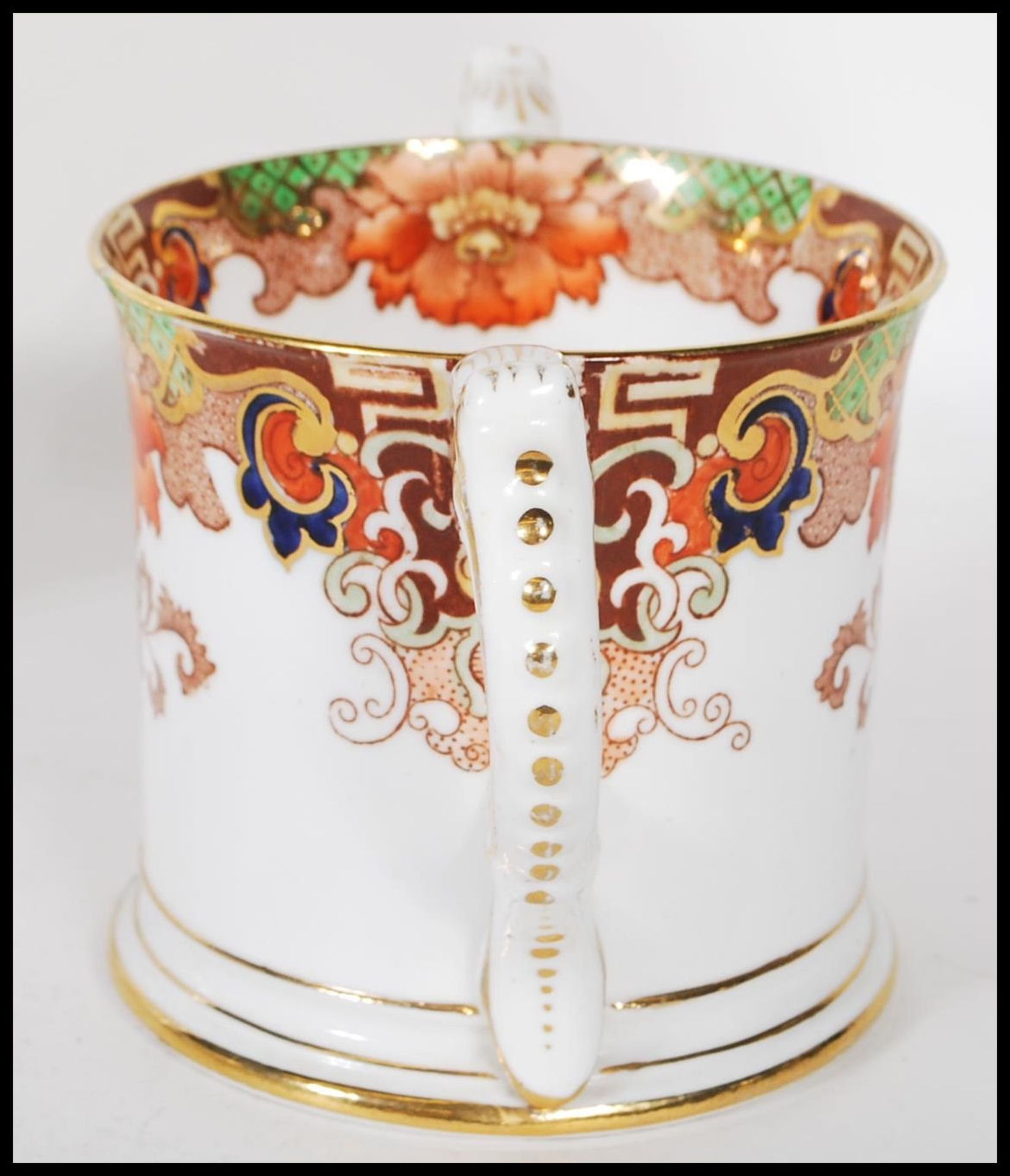 A 19th Century Flight and Barr Worcester lidded sucrier having a white ground body with floral and - Bild 10 aus 15
