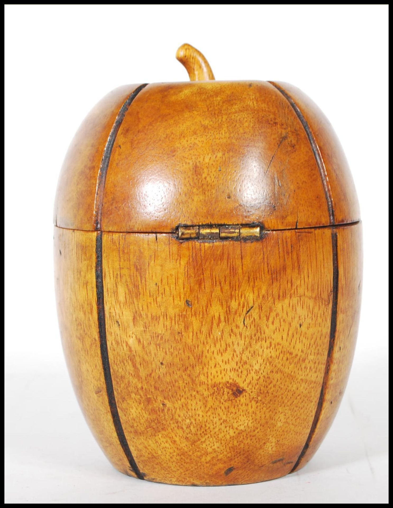 An 18th Century Georgian style fruitwood tea caddy in the form of a melon with lock and key to - Bild 3 aus 7