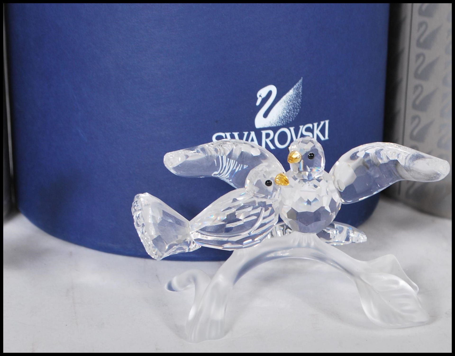 A collection of Swarovski crystal gut glass animal figurines to include a cobra, dragonfly, swan, - Bild 4 aus 7