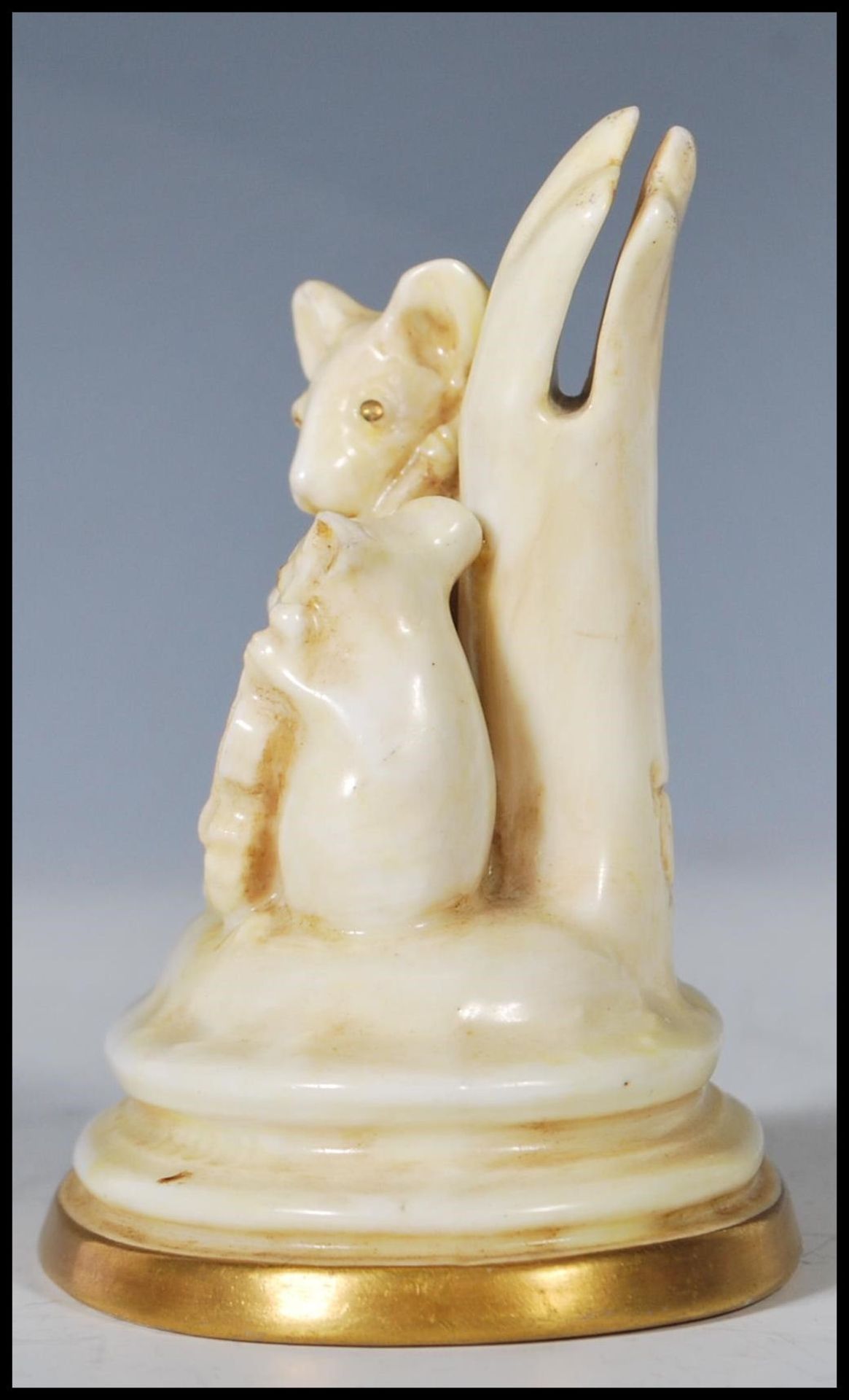 A 19th Century Victorian George Tinworth for Doulton Burslem / Lambeth ceramic menu holder depicting - Bild 4 aus 9