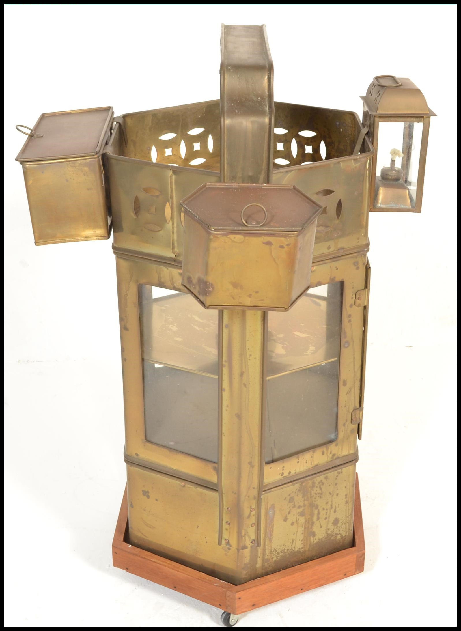 A vintage 20th Century Chinese Thai Asian brass street vendor noodle cart with glazed panels, of - Image 3 of 10