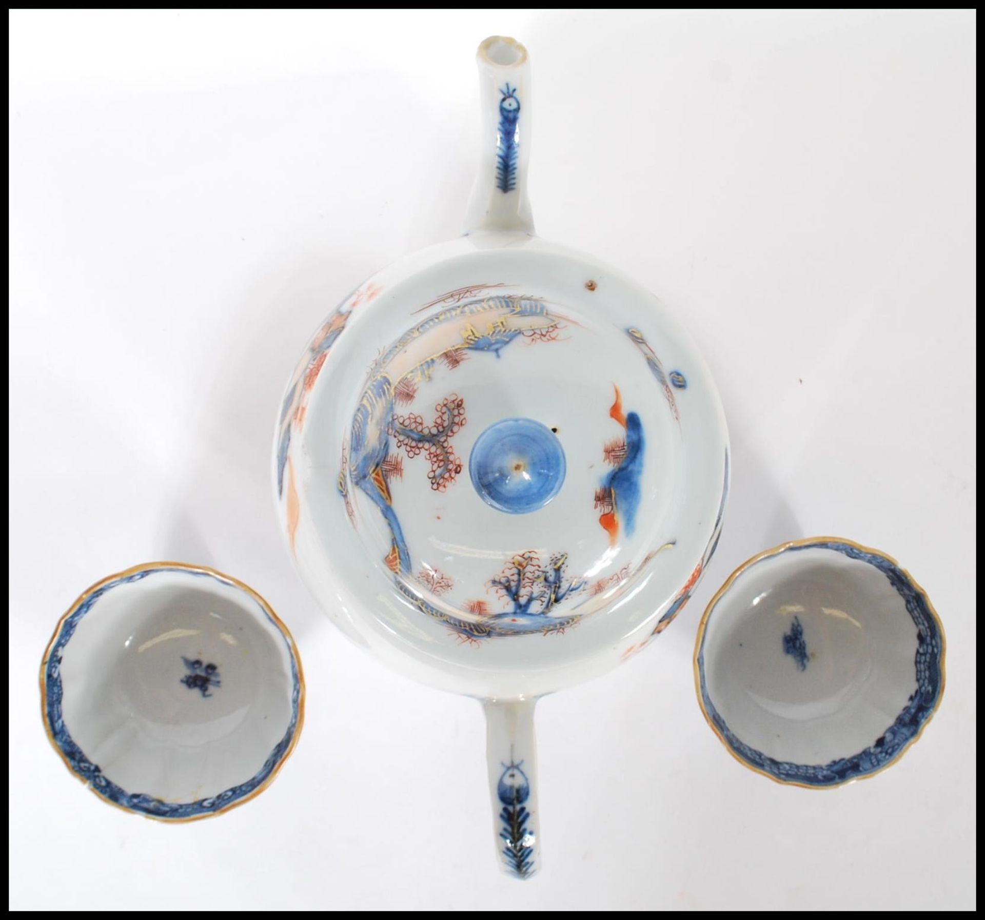 A collection of Chinese porcelain export ceramics to include a hand painted Imari teapot of - Image 8 of 10