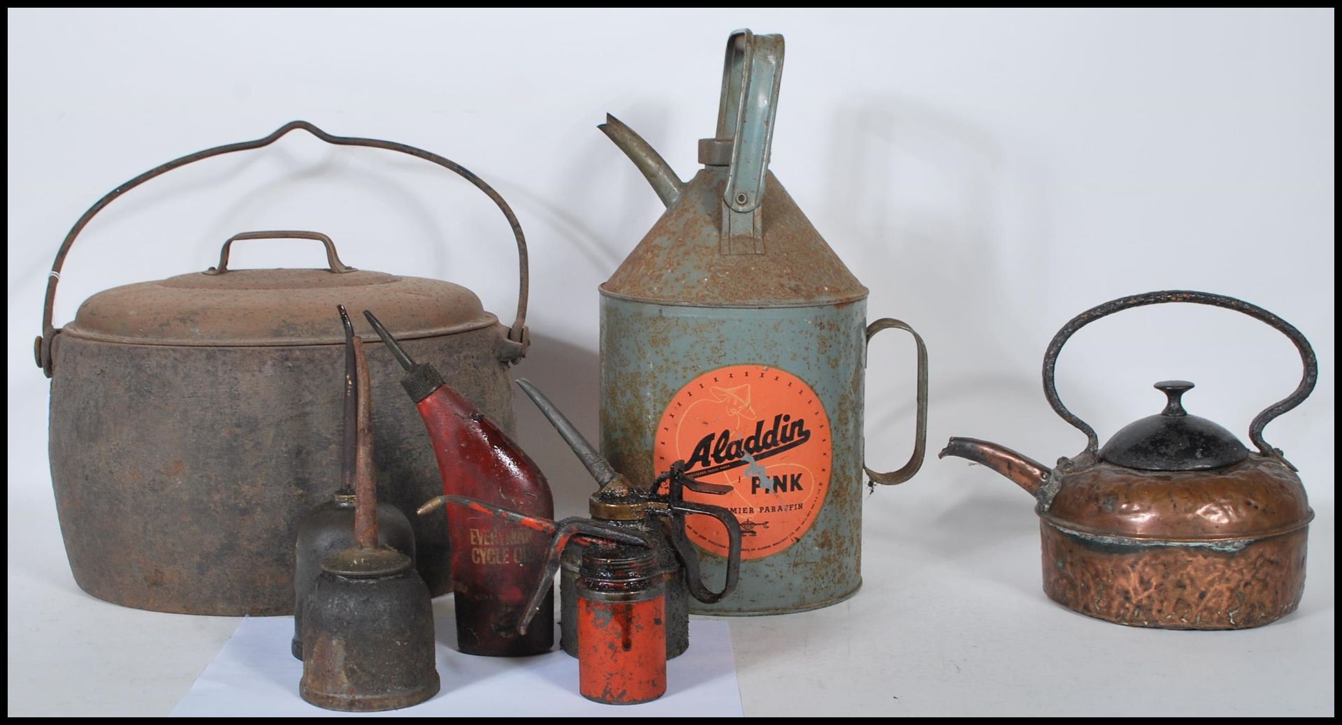 A collection of assorted vintage metalware, to include; a vintage two gallon cast iron "Gypsy"