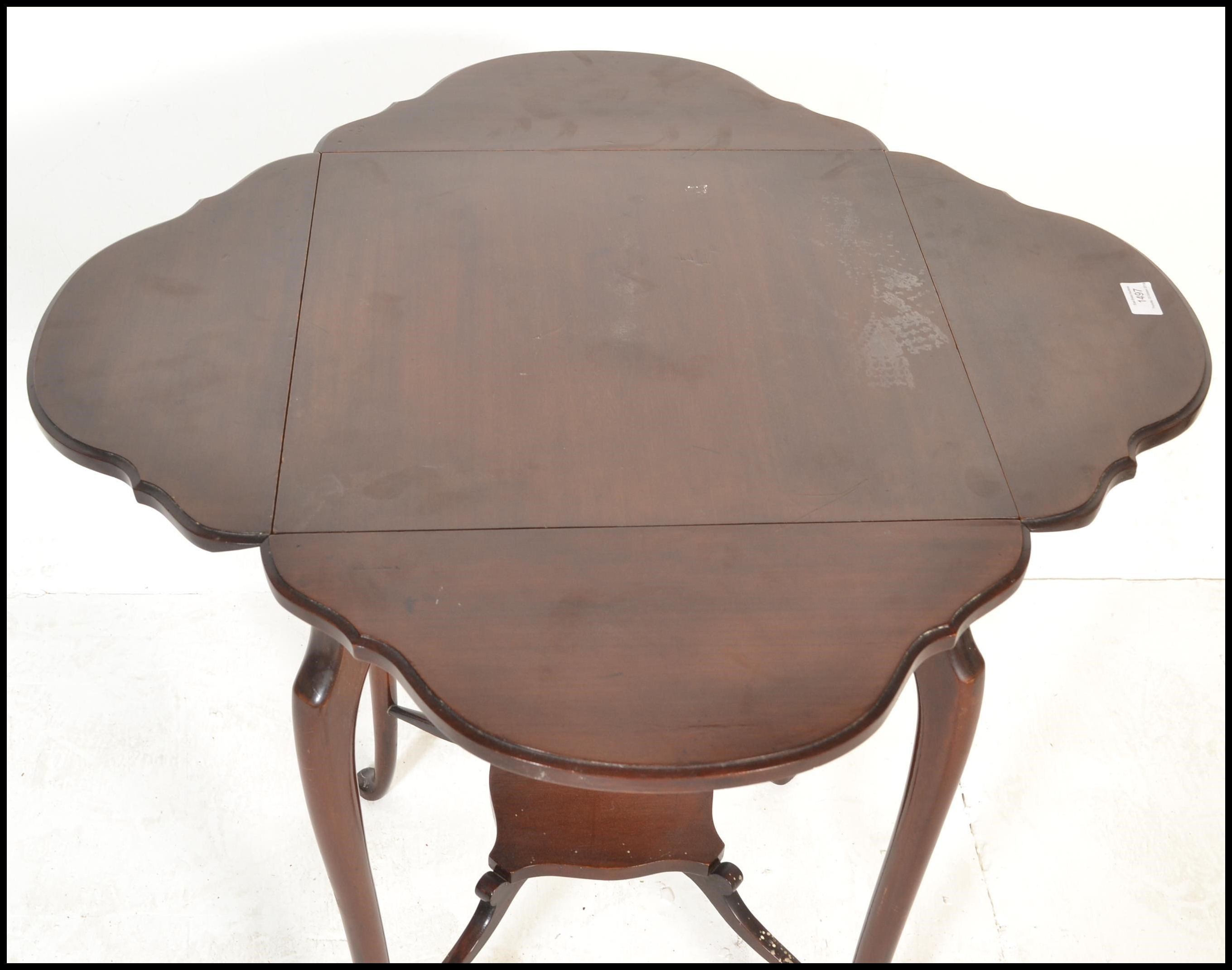 An early 20th Century Edwardian Arts & Crafts solid  mahogany drop / flap leaf occasional centre / - Image 7 of 10