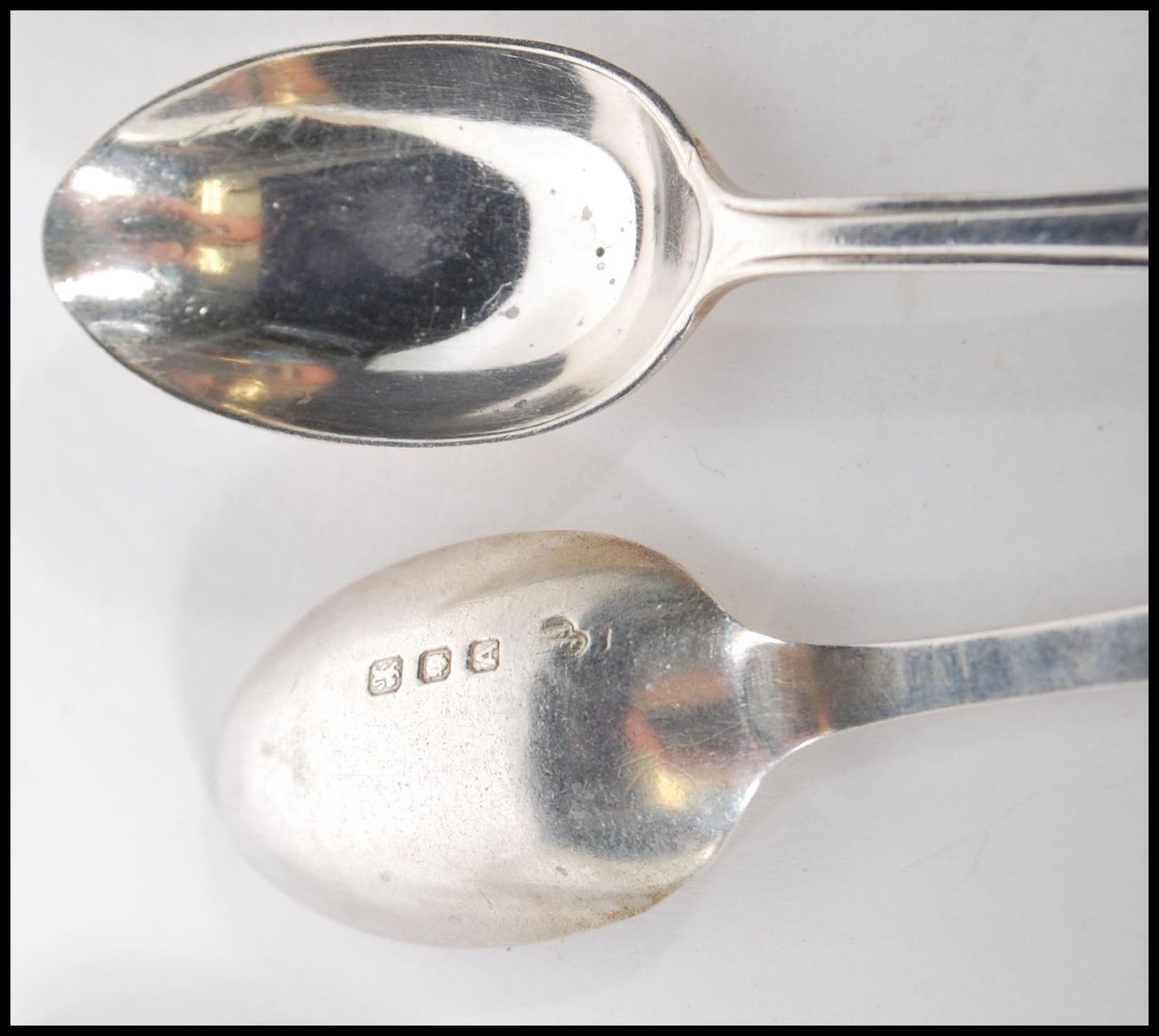 A collection of silver teaspoons all being hallmarked to include a set of Sheffield hallmarked - Bild 10 aus 10