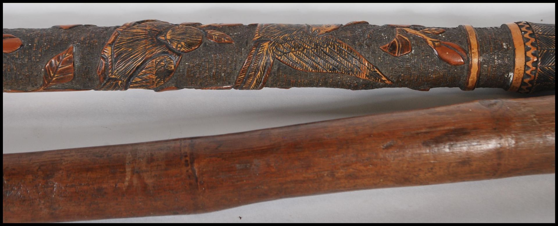 A 20th Century carved bamboo Japanese style walking stick cane decorated with carved blossoms and - Bild 5 aus 7