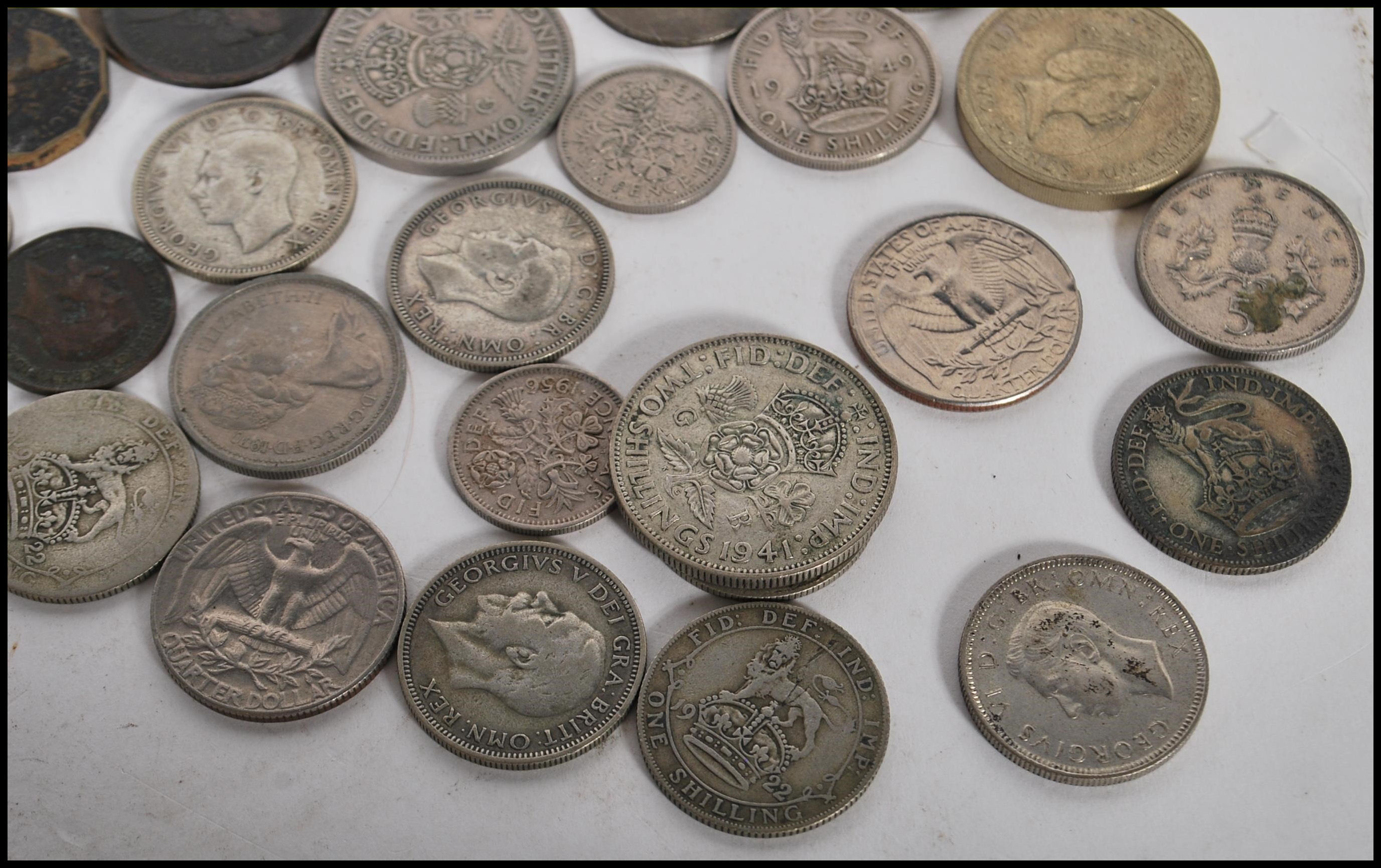 A small collection of pre 1947 and later coins dat - Image 2 of 6