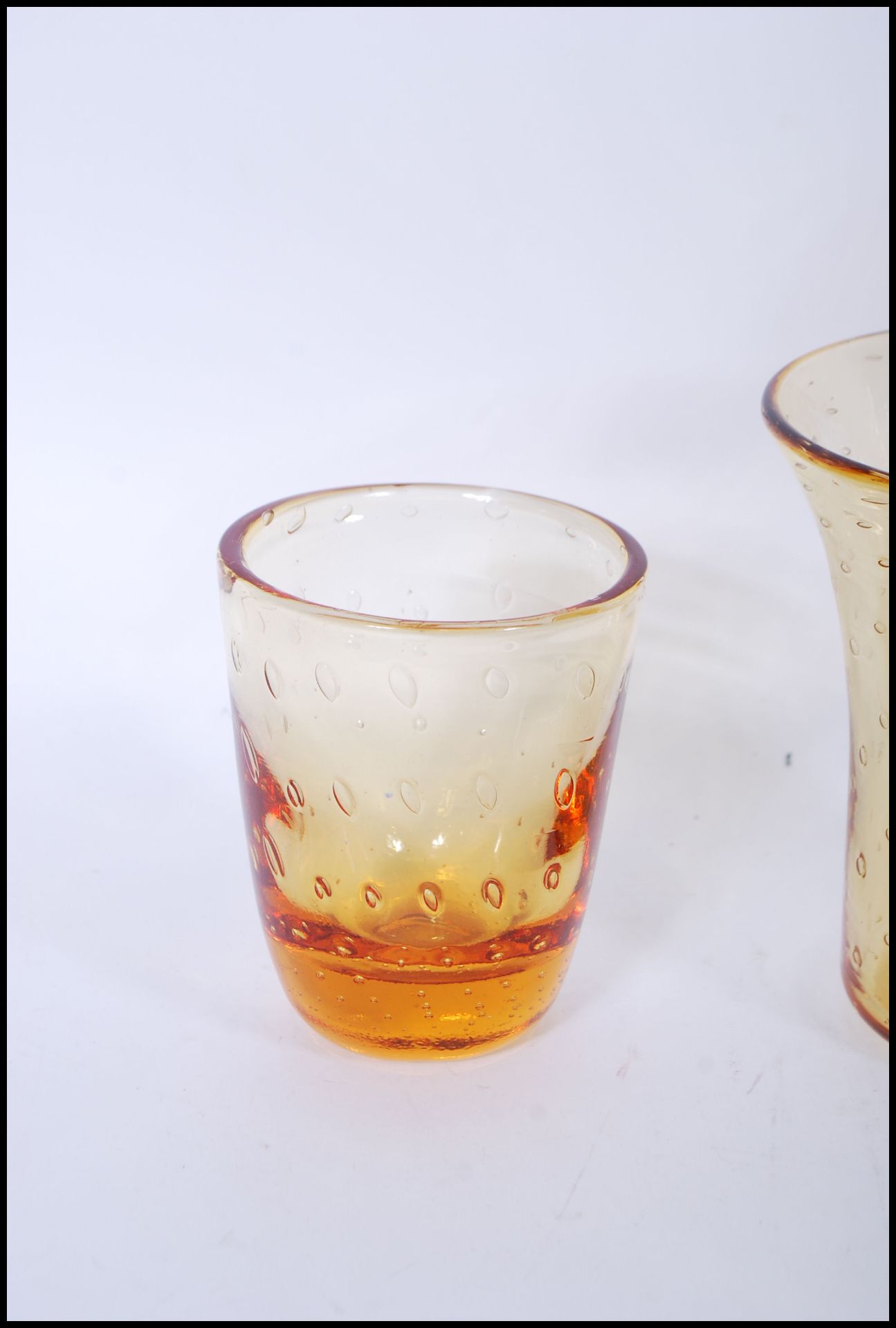 A group of early / mid 20th Century retro control bubble amber glass vases to include two tapering - Bild 2 aus 6
