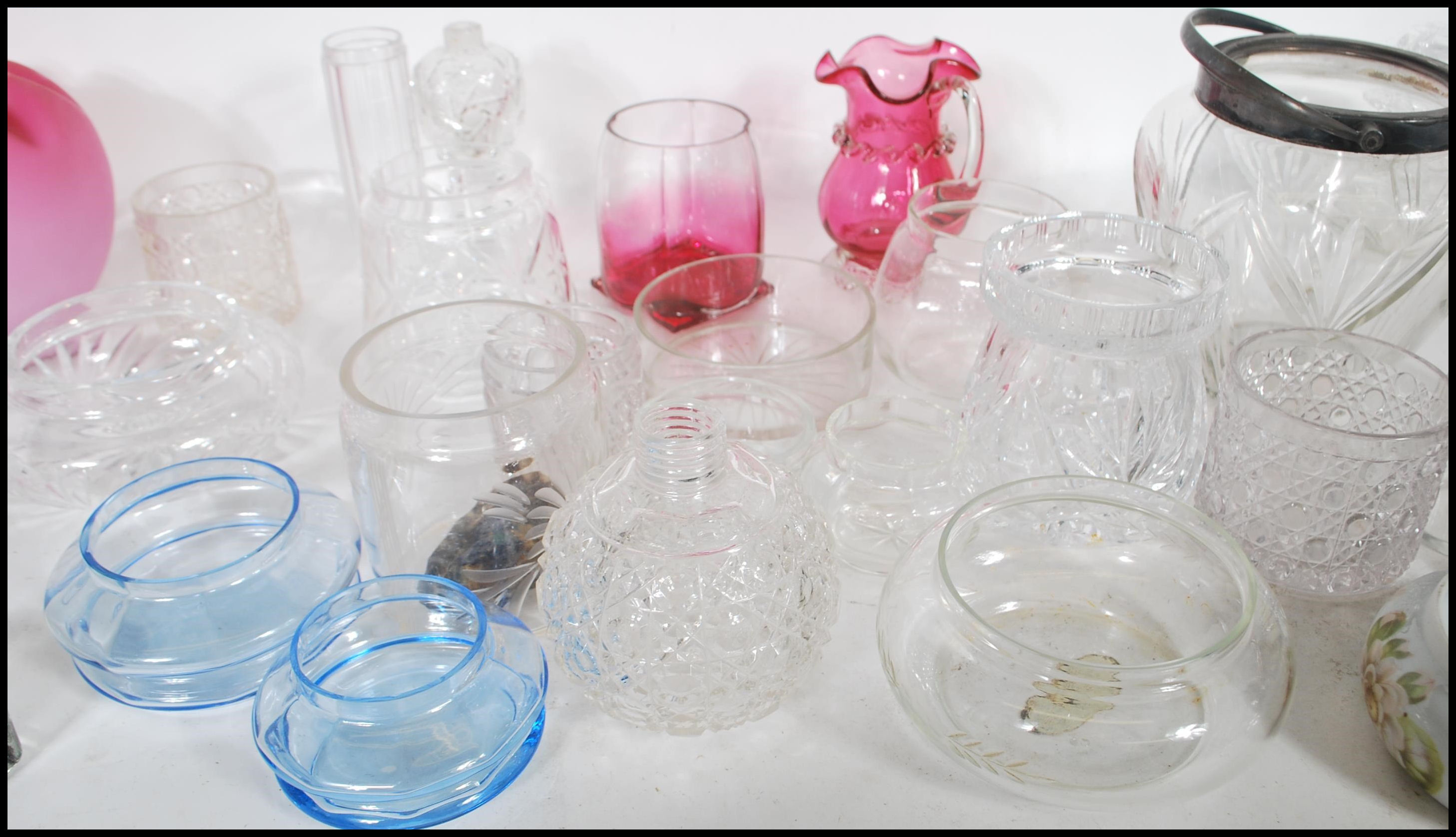 A large collection of antique and 20th Century mixed glass wares to include as selection of cut - Image 6 of 12