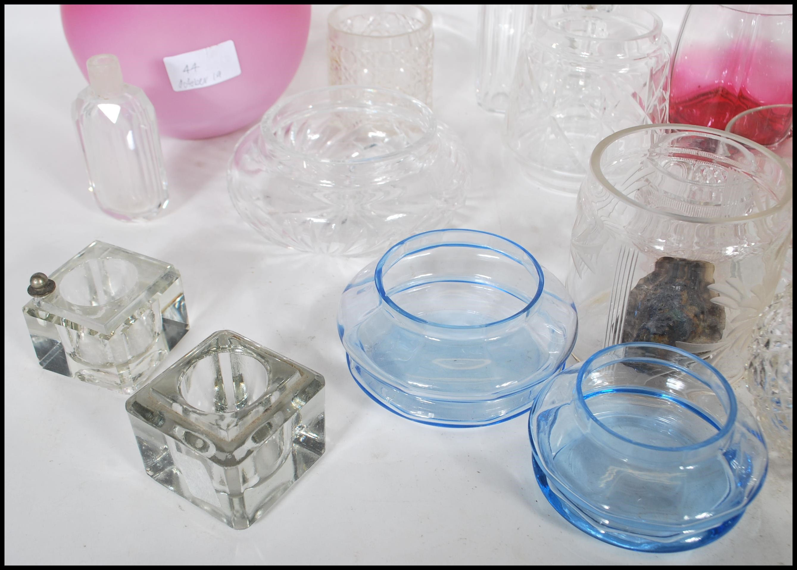 A large collection of antique and 20th Century mixed glass wares to include as selection of cut - Image 3 of 12