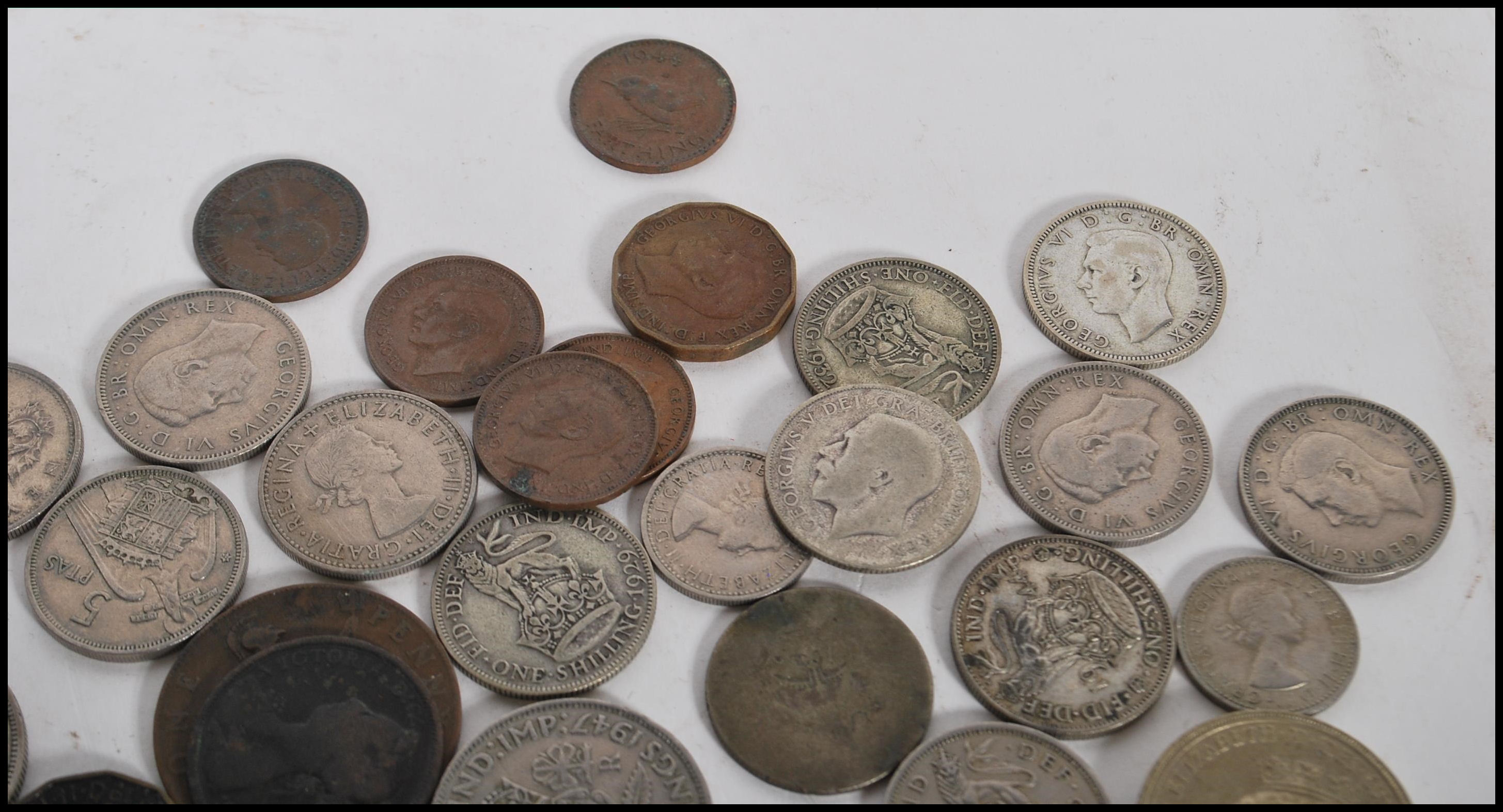 A small collection of pre 1947 and later coins dat - Image 4 of 6