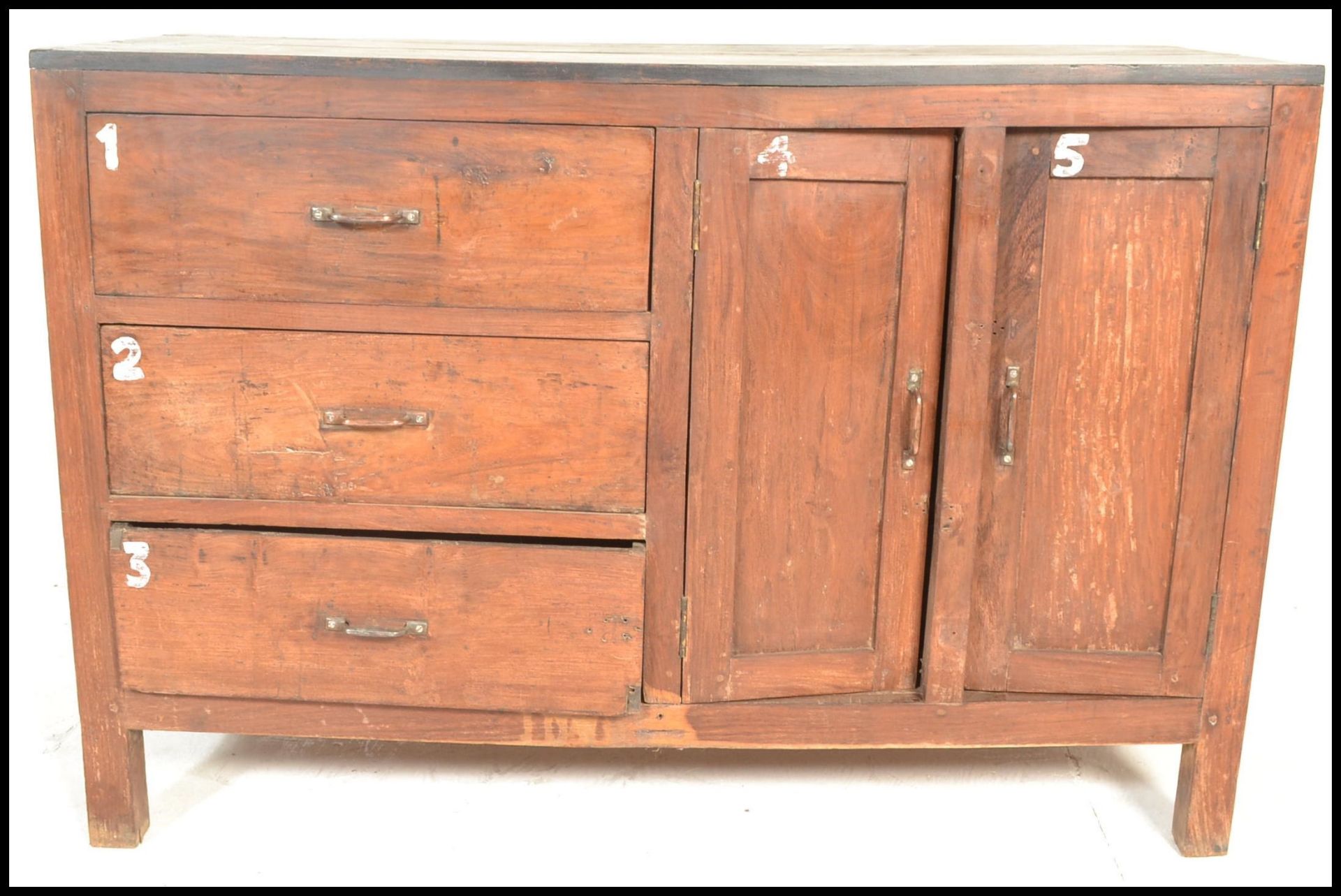 A pair of unusual 20th century hardwood sideboard cabinets of hardwood construction being raised - Bild 15 aus 17