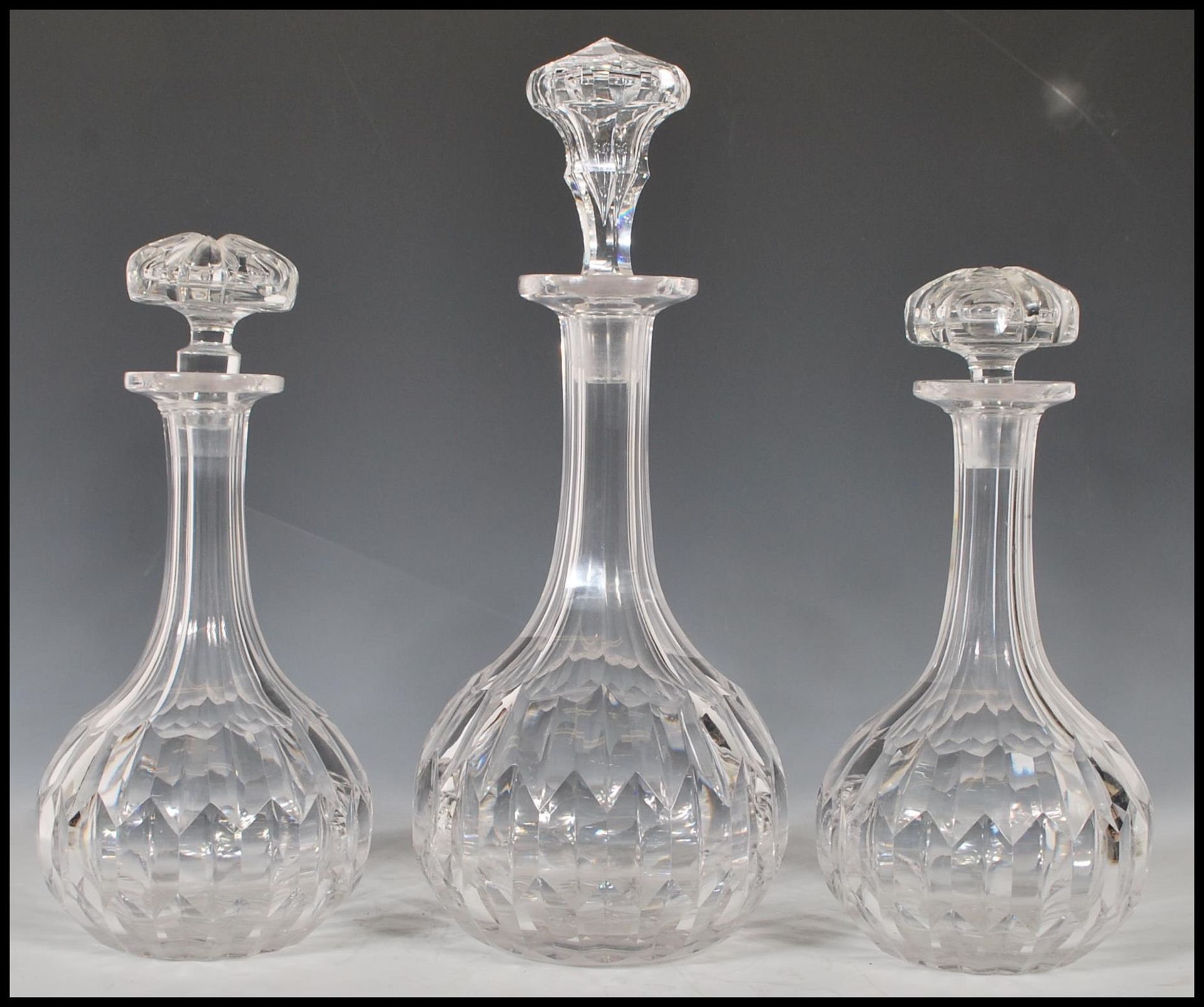 A selection of 20th Century cut glass crystal decanters of various forms all having they're original - Bild 15 aus 15