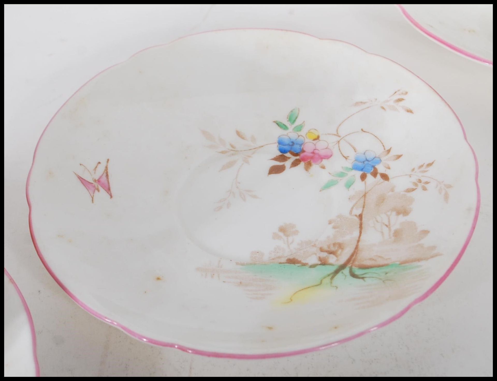 An early 20th Century Shelley coffee service having pink and blue floral sprays with butterflies and - Bild 10 aus 11