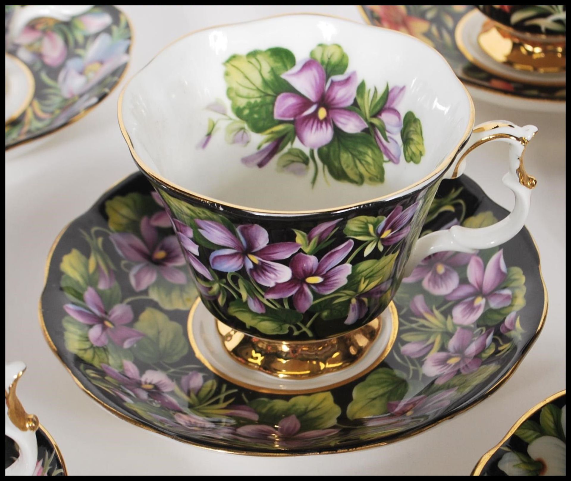 A Royal Albert part tea service in the provincial flowers patterns being stamped to the underside. - Bild 7 aus 13