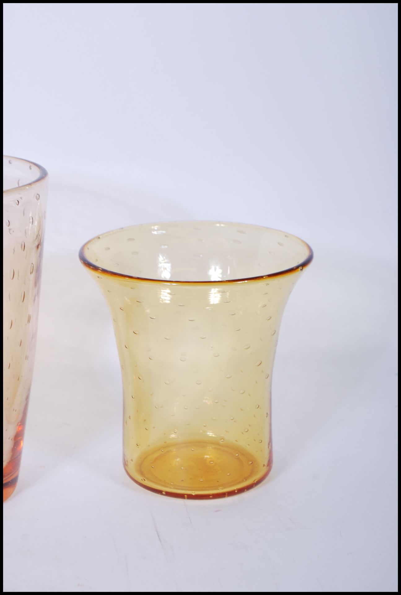 A group of early / mid 20th Century retro control bubble amber glass vases to include two tapering - Bild 6 aus 6
