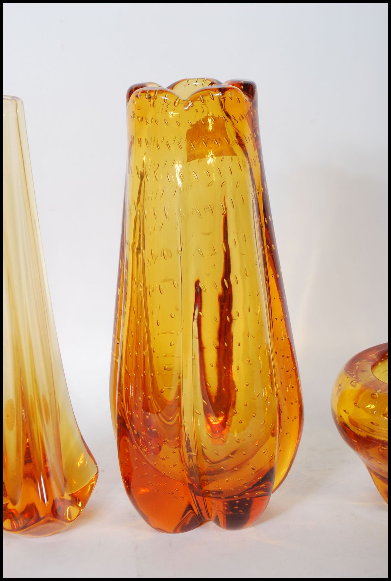 A selection of mid 20th Century vintage retro studio art amber glass to include a Geoffrey Baxter - Bild 5 aus 7