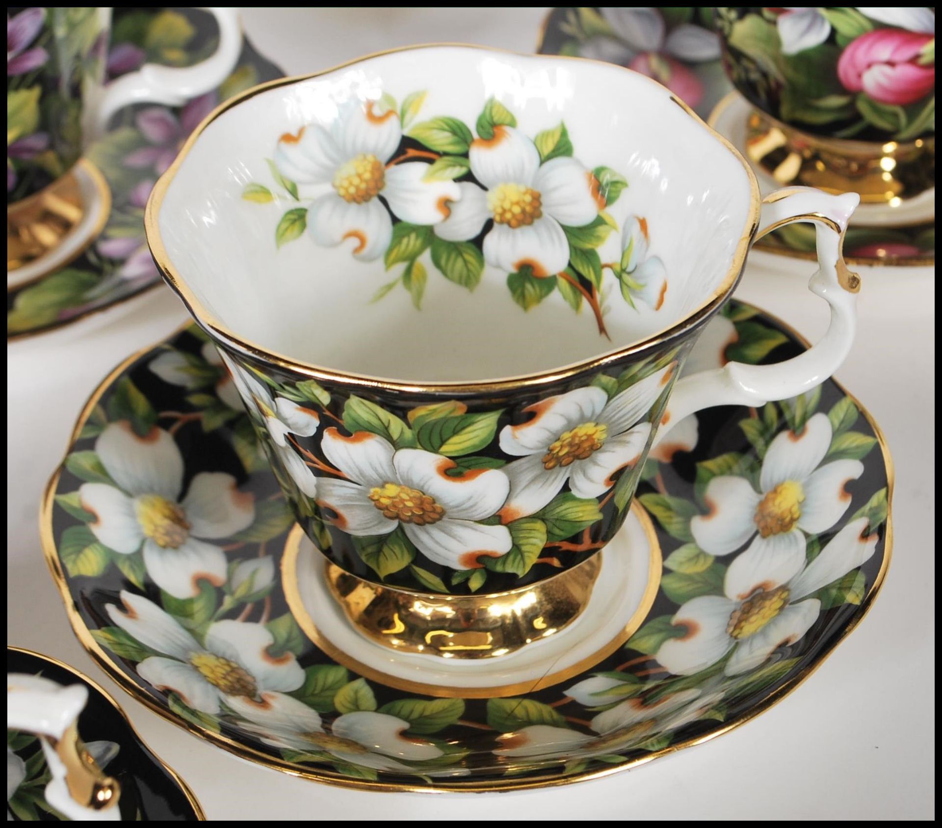 A Royal Albert part tea service in the provincial flowers patterns being stamped to the underside. - Bild 9 aus 13