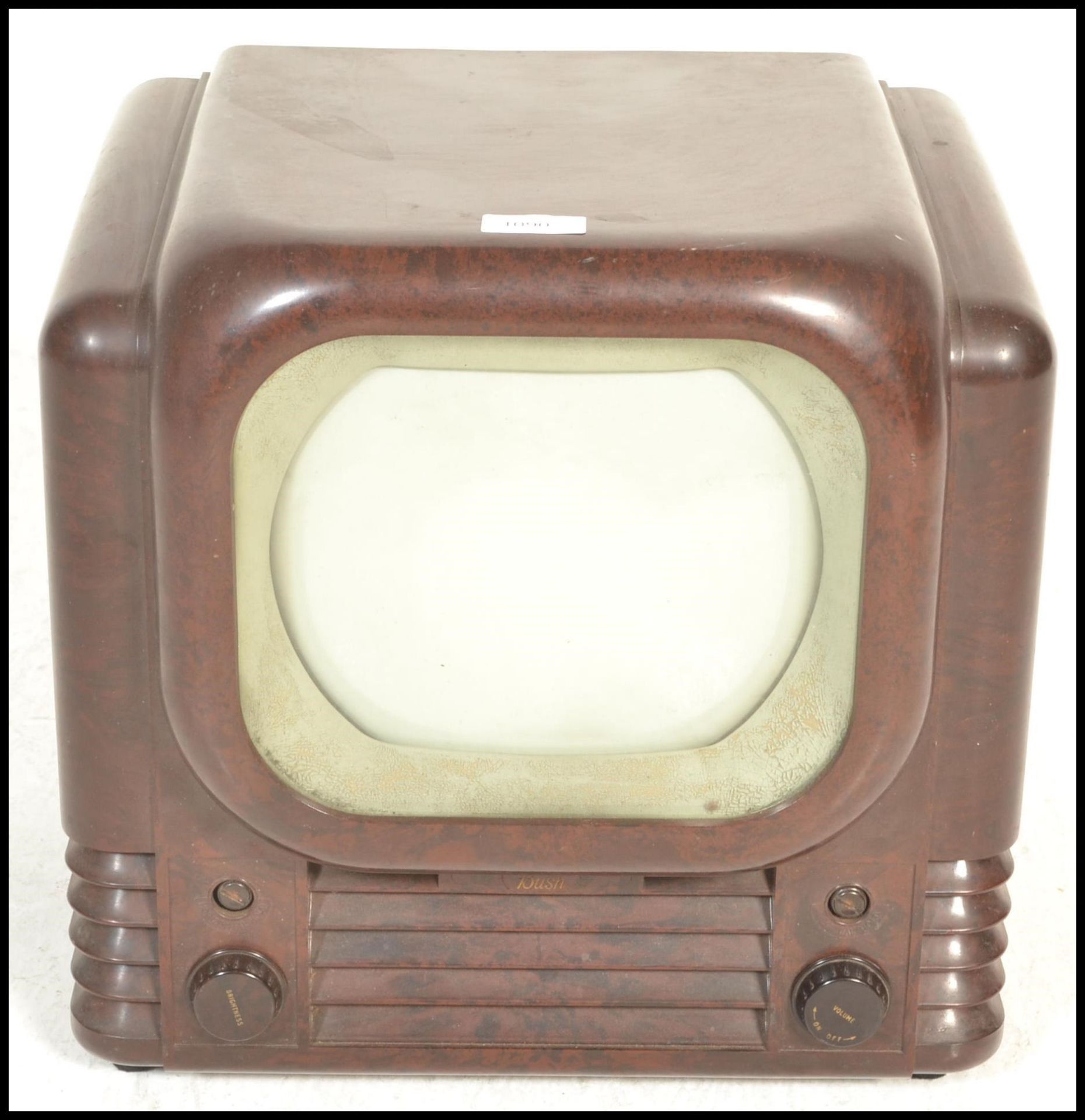 A Bush type TV22 Television Receiver, 1950, 405-line standard, 9-inch screen with white mask, in - Bild 2 aus 4