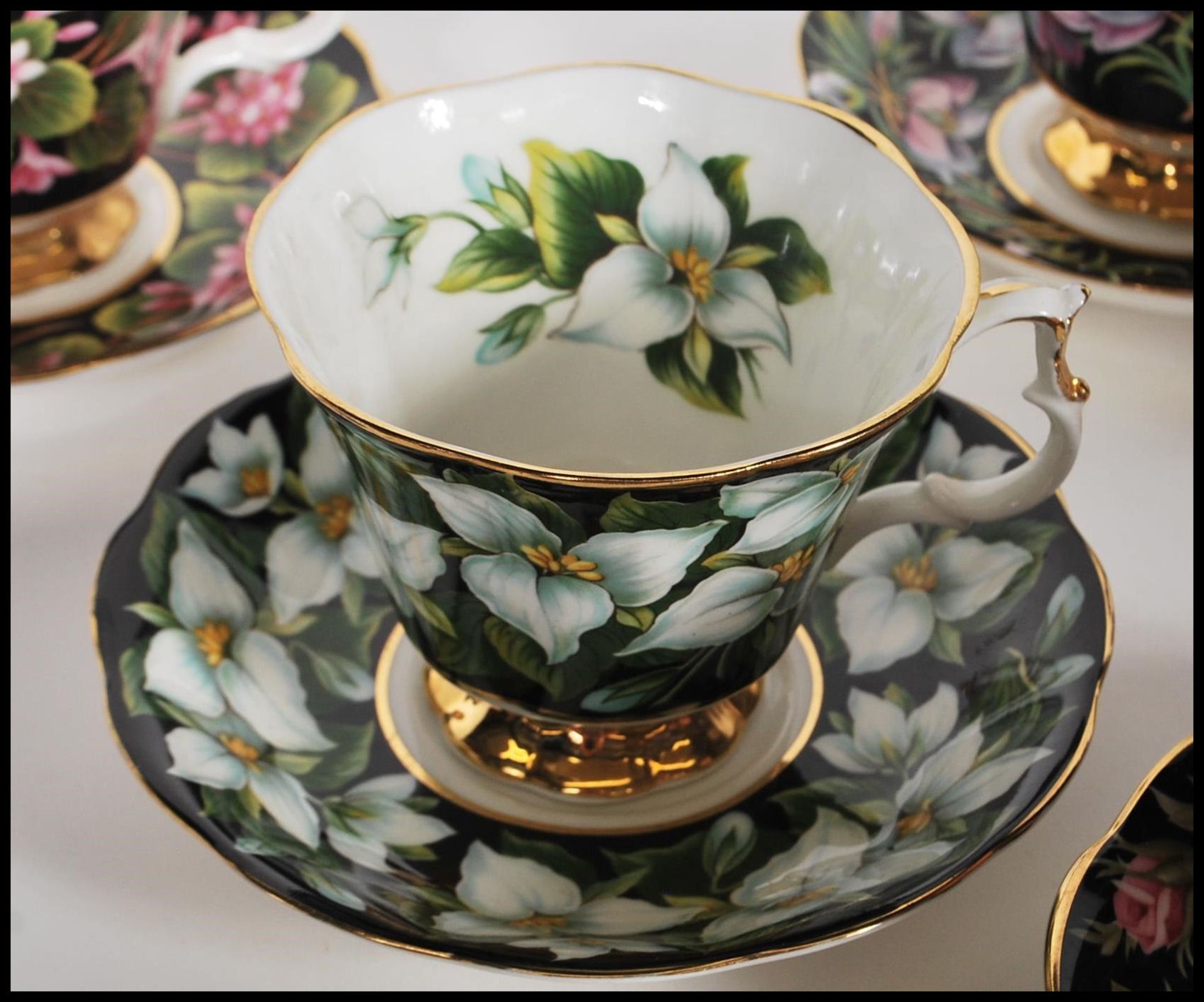 A Royal Albert part tea service in the provincial flowers patterns being stamped to the underside. - Bild 4 aus 13