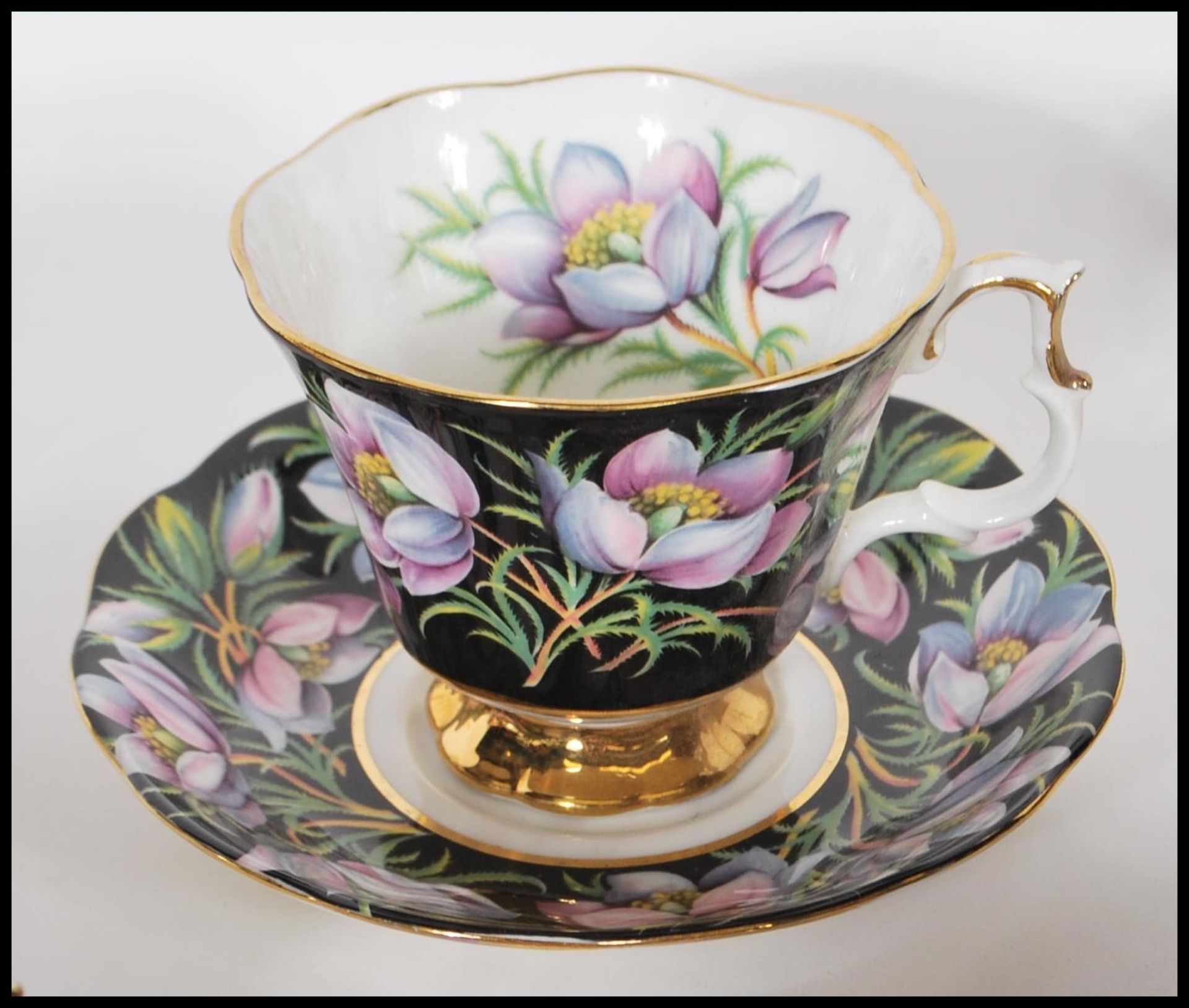 A Royal Albert part tea service in the provincial flowers patterns being stamped to the underside. - Bild 5 aus 13