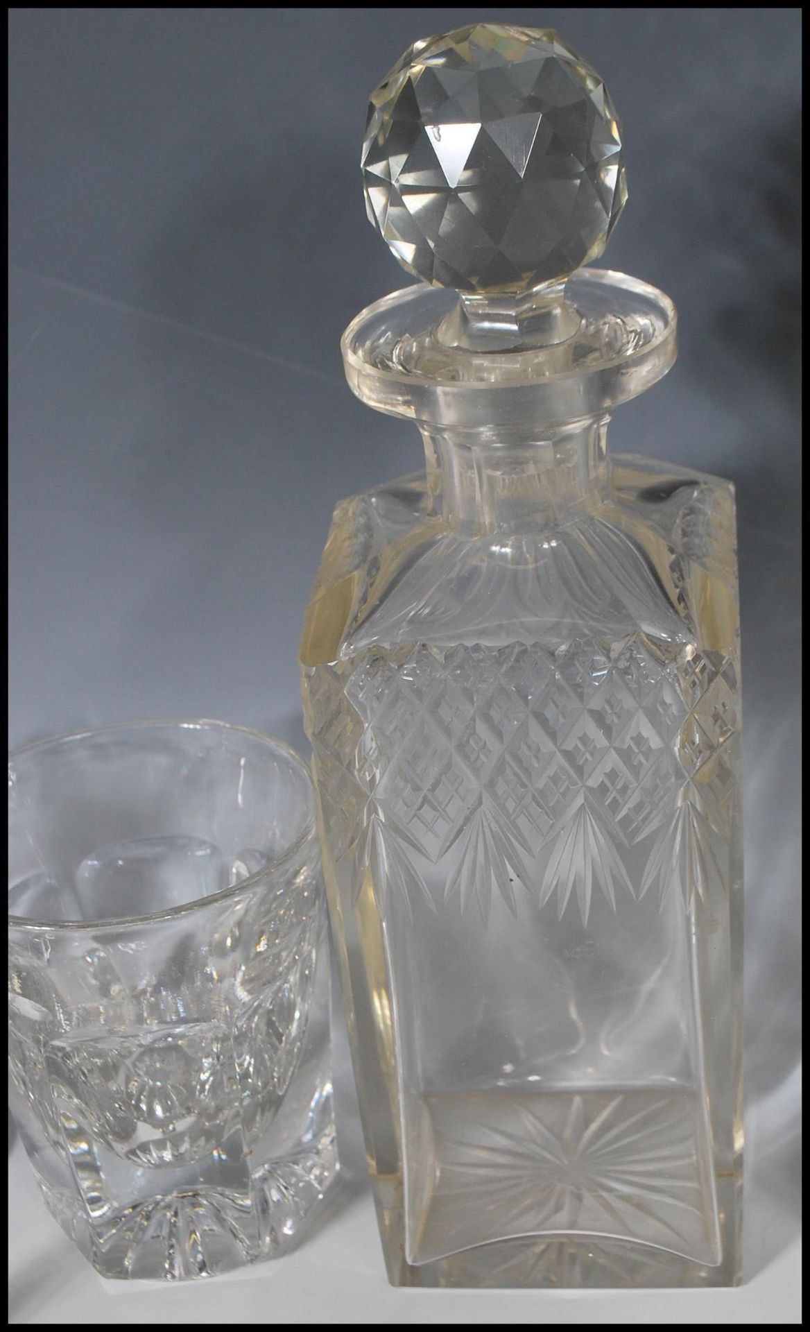 A collection of glasses and decanters dating from the 19th Century Victorian era to include - Bild 3 aus 7