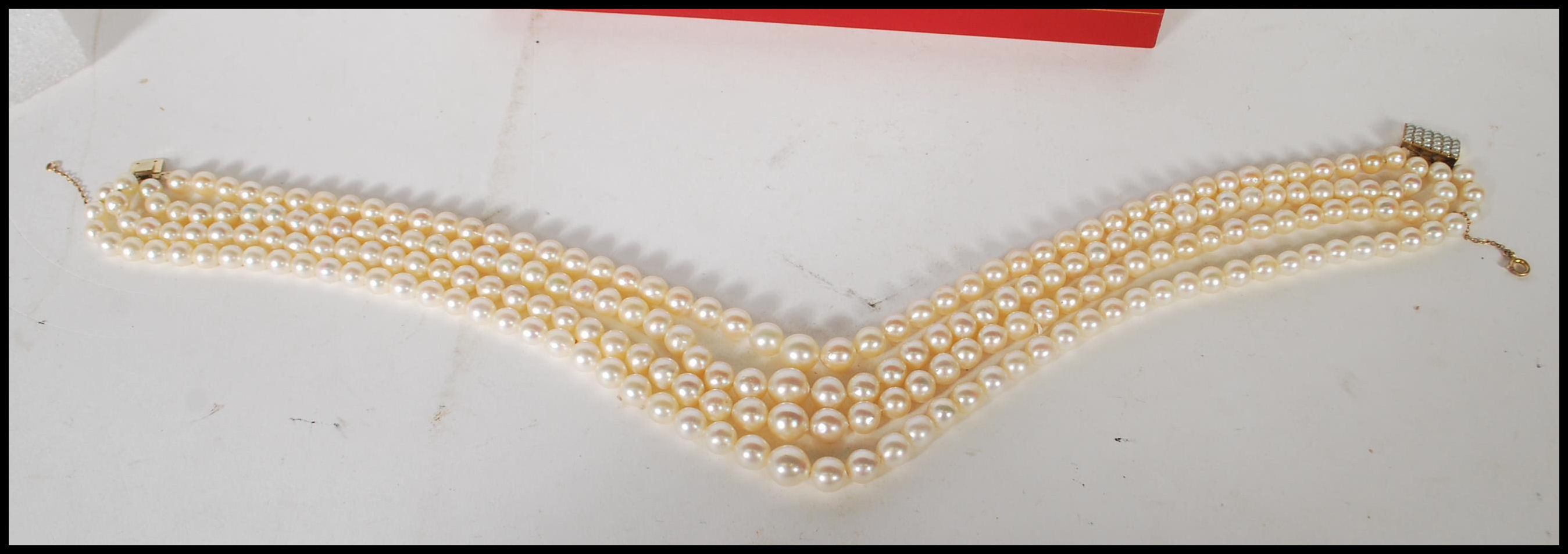 A 20th Century cultured pearl necklace having four - Image 5 of 9