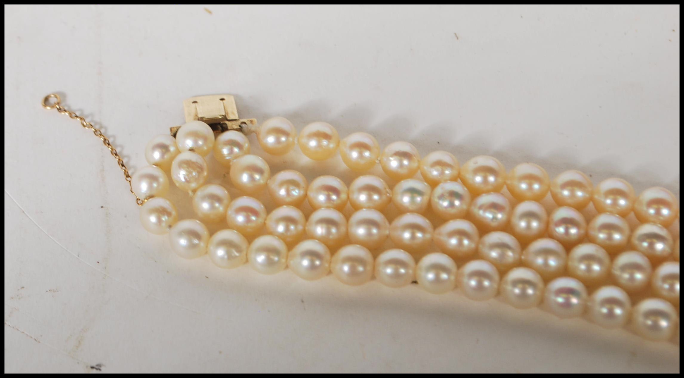 A 20th Century cultured pearl necklace having four - Image 6 of 9