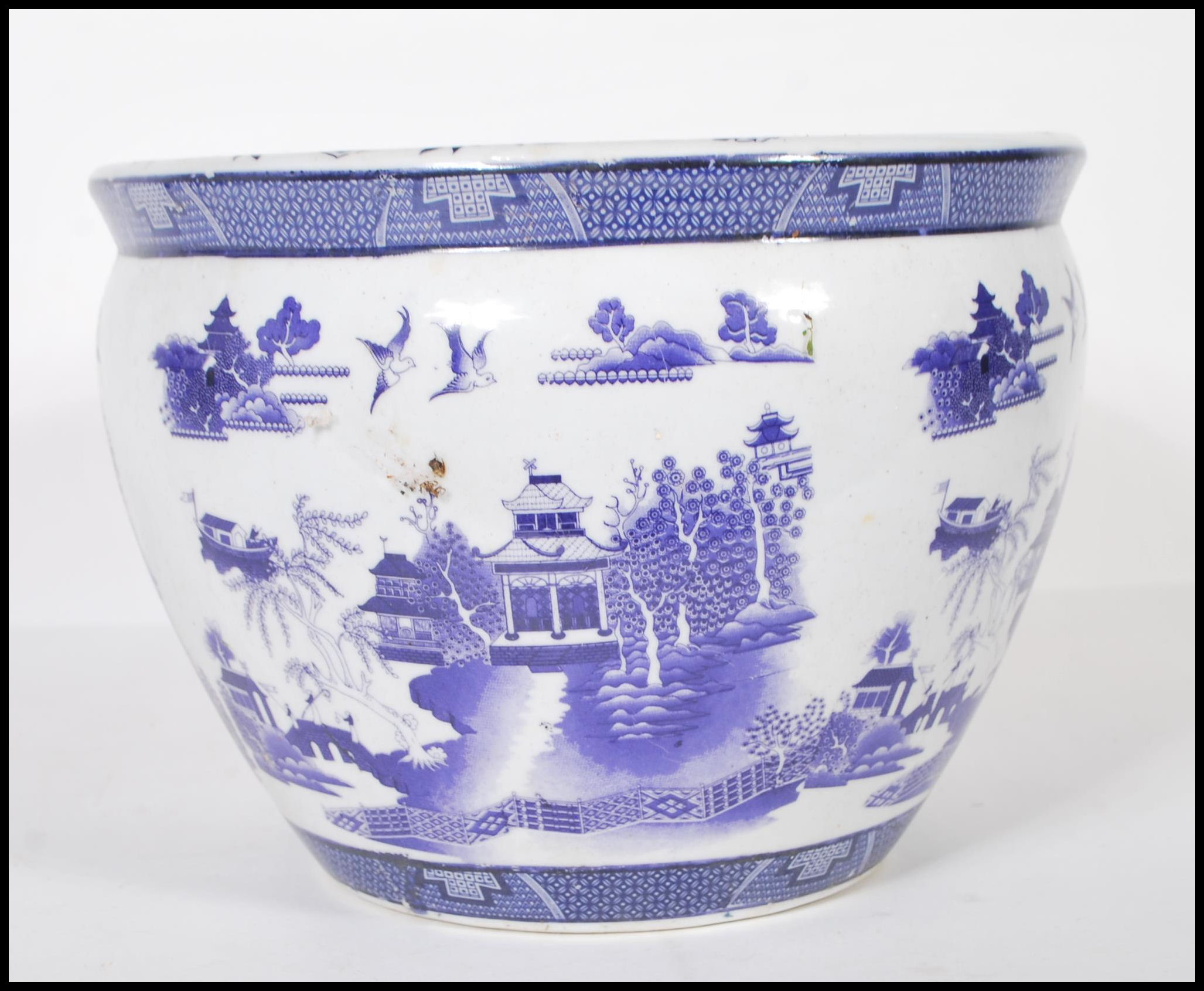 A 20th Century Chinese blue and white planter pot - Image 3 of 6