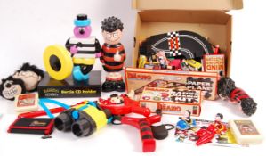 COLLECTION OF ASSORTED BEANO COMIC GIFTS AND TOYS