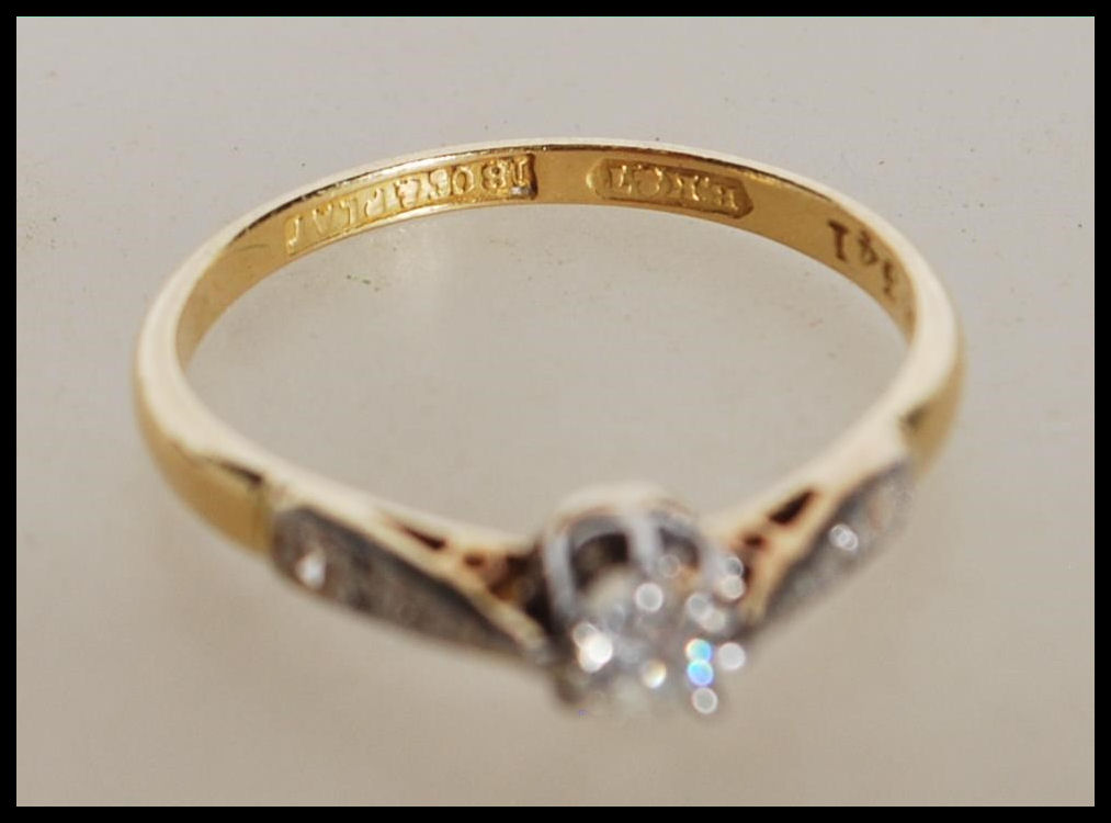 An 18ct yellow gold solitaire diamond ring having - Image 5 of 6