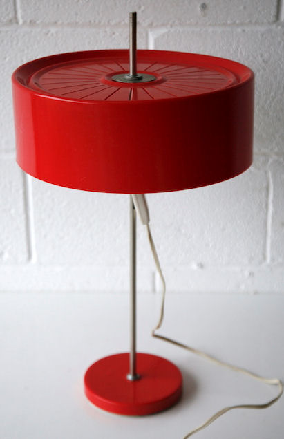 ORIGINAL 1970'S CZECHOSLOVAKIAN RED PLASTIC ADJUSTABLE TABLE LAMP