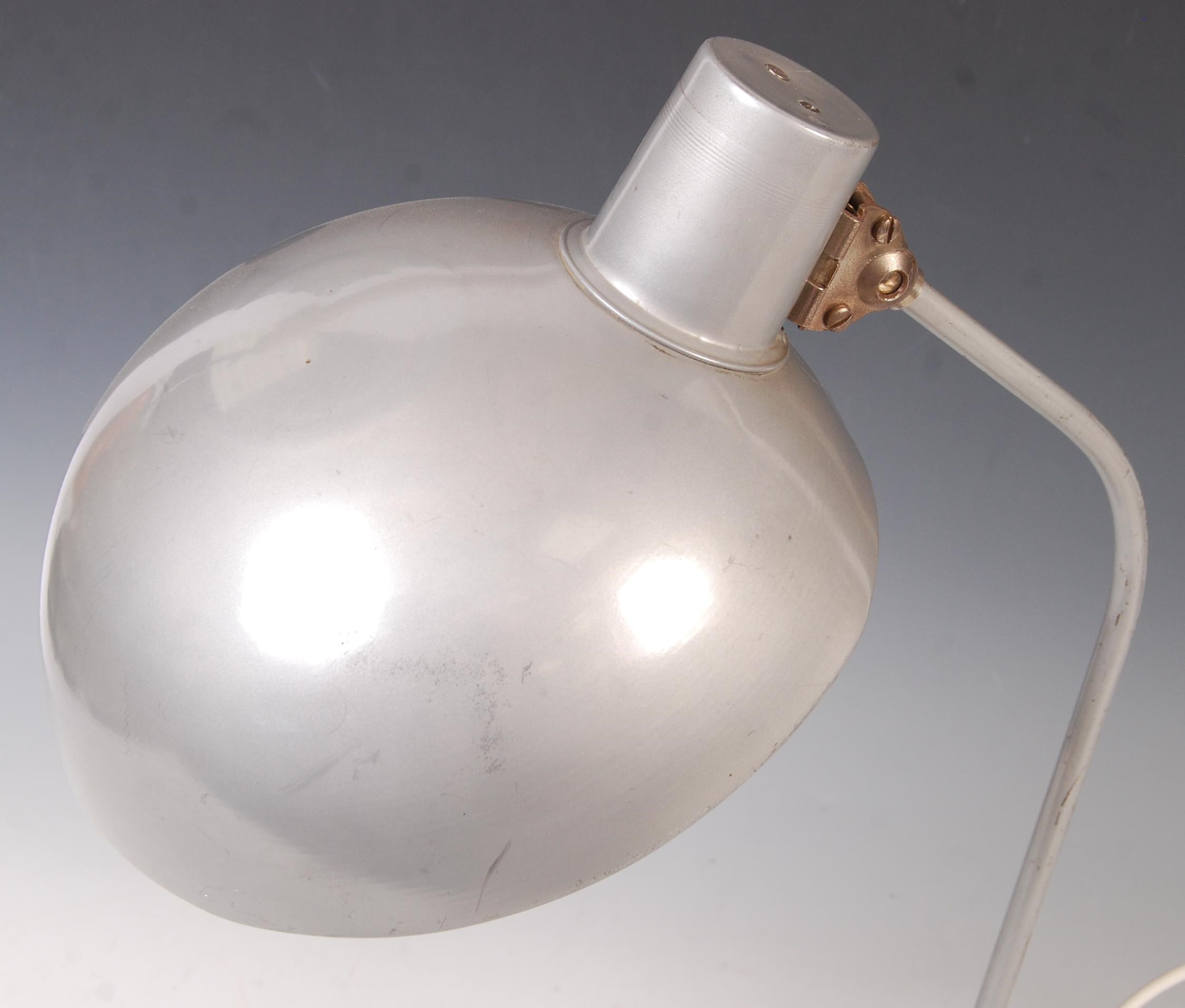 1950'S INDUSTRIAL GREY COATED ADJUSTABLE WORK DESK LAMP - Image 2 of 4