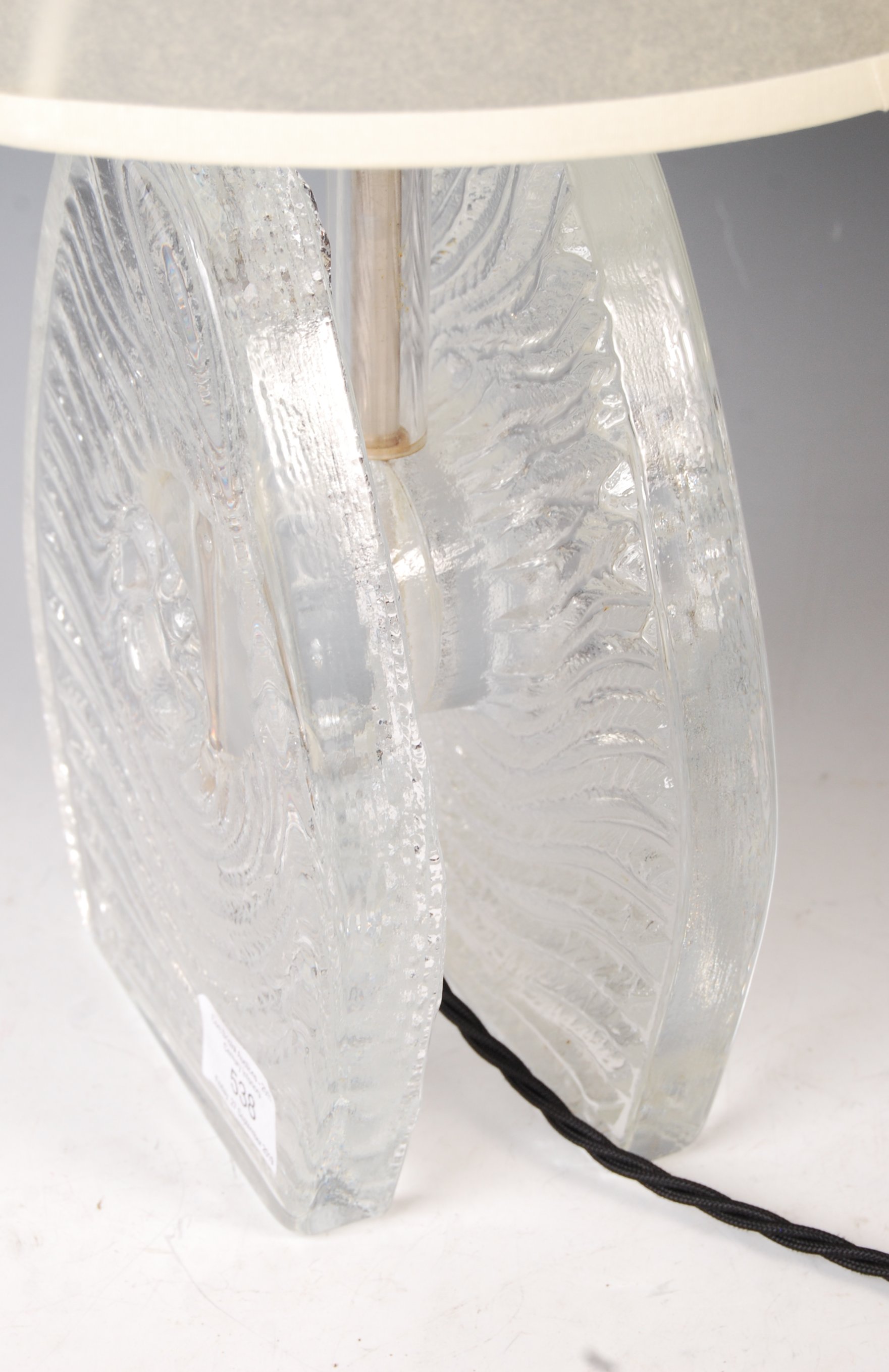 STUNNING SCANDINAVIAN RETRO STUDIO ART GLASS TABLE LAMP - Image 4 of 4