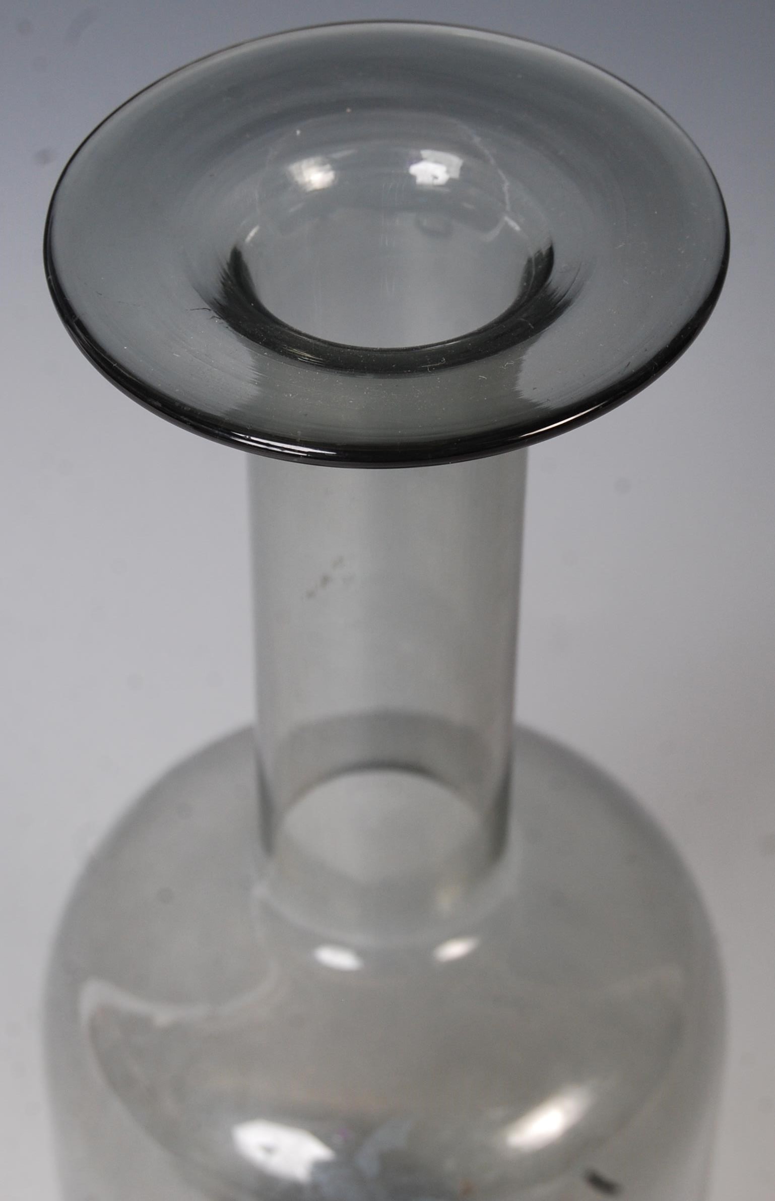 HOLMEGAARD FINNISH STUDIO GLASS GULLVVASE BY OTTO BAUER - Image 2 of 3