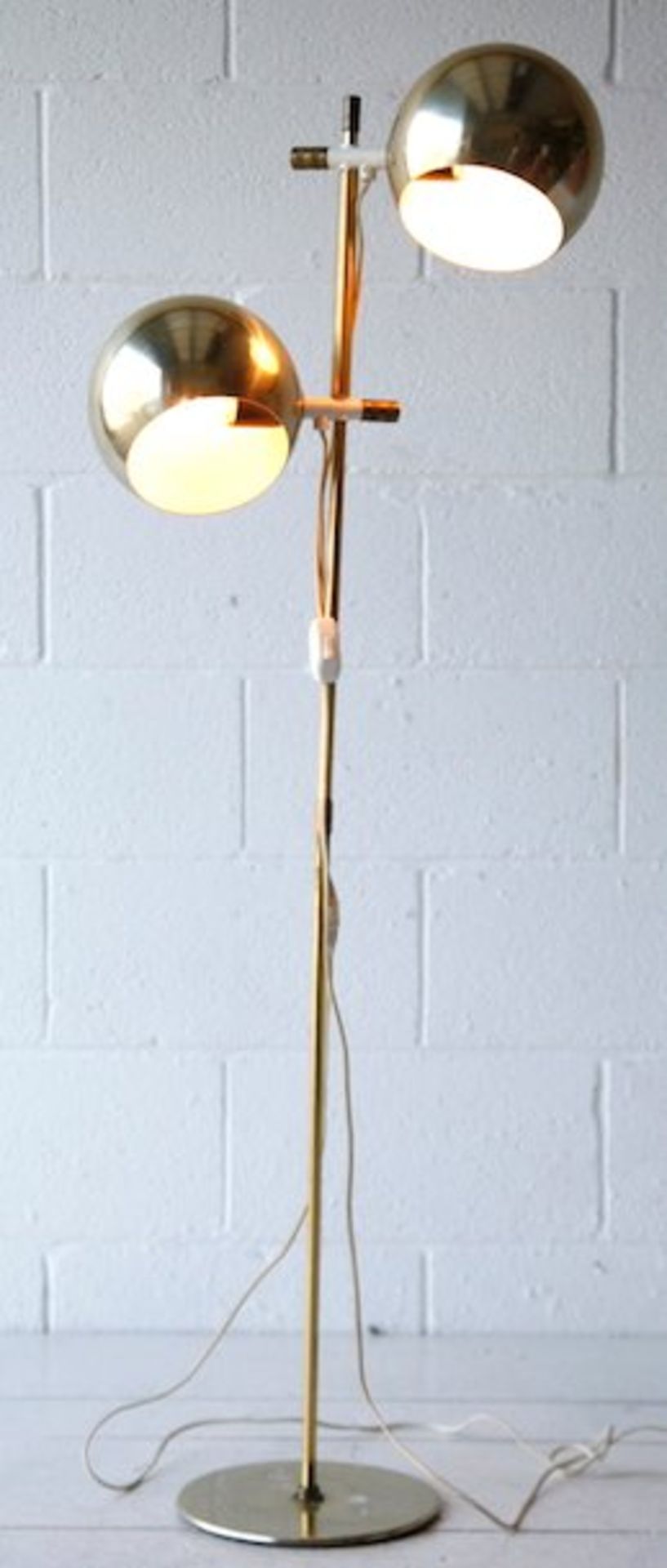 KLOT 1 SWEDISH 1970'S BRASS EFFECT FLOOR LAMP BY HEMI KLOT - Bild 2 aus 4