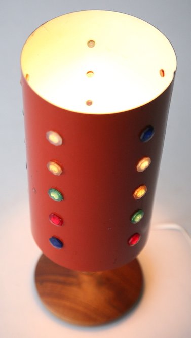 1960'S RETRO TEAK LAMP WITH METAL AND PLASTIC JEWELLED SHADE - Image 3 of 4