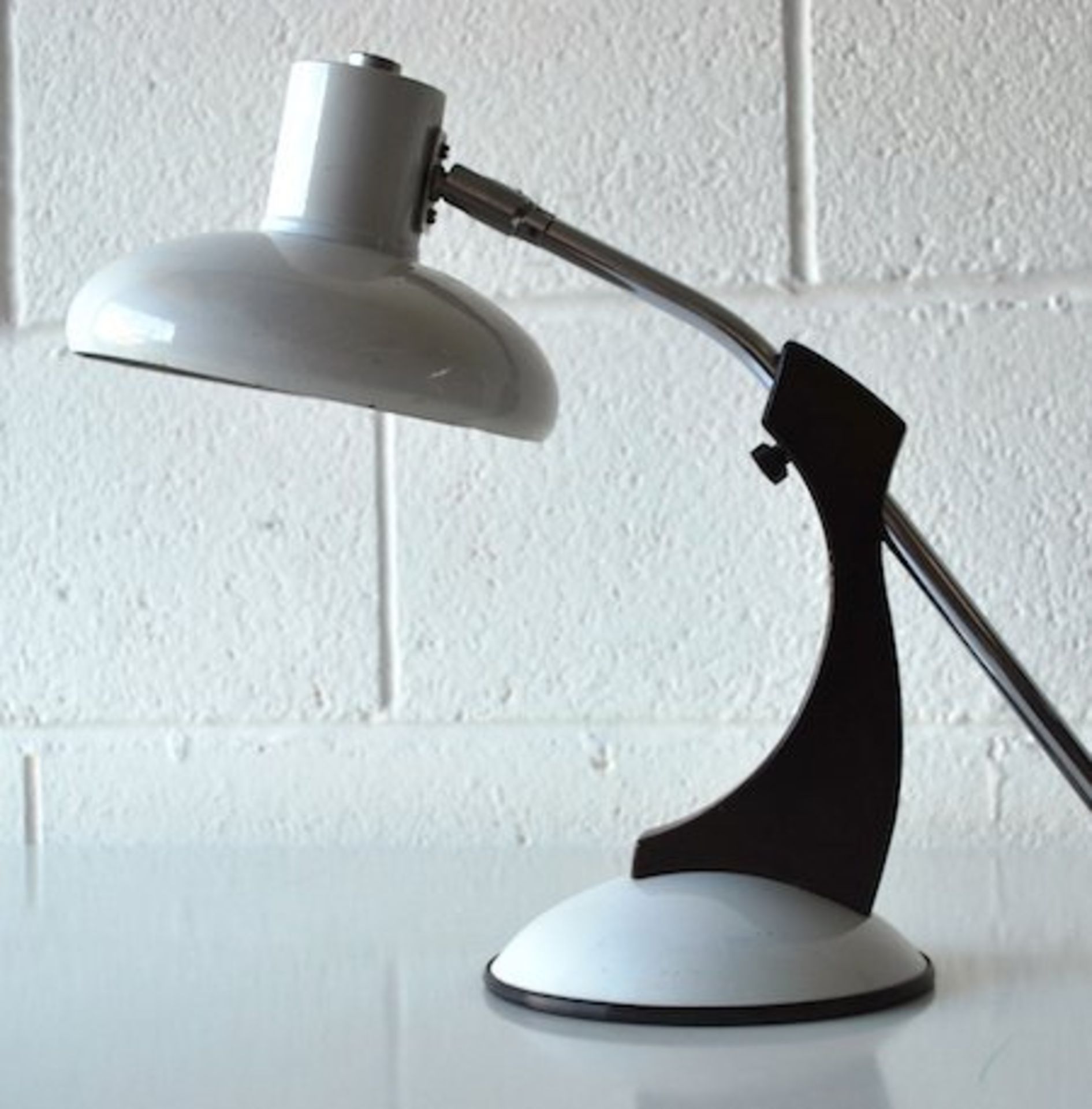 UNUSUAL FASE 1970'S SPANISH RETRO VINTAGE TABLE / DESK LAMP