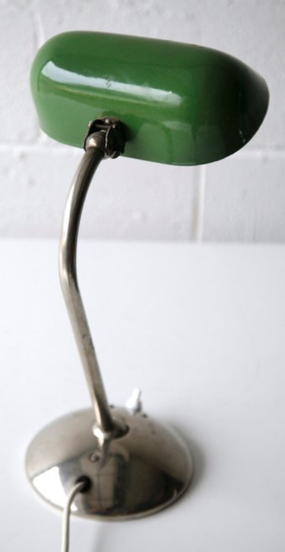 ART DECO 1930'S CHROME AND ENAMEL BANKERS DESK LAMP - Bild 2 aus 4