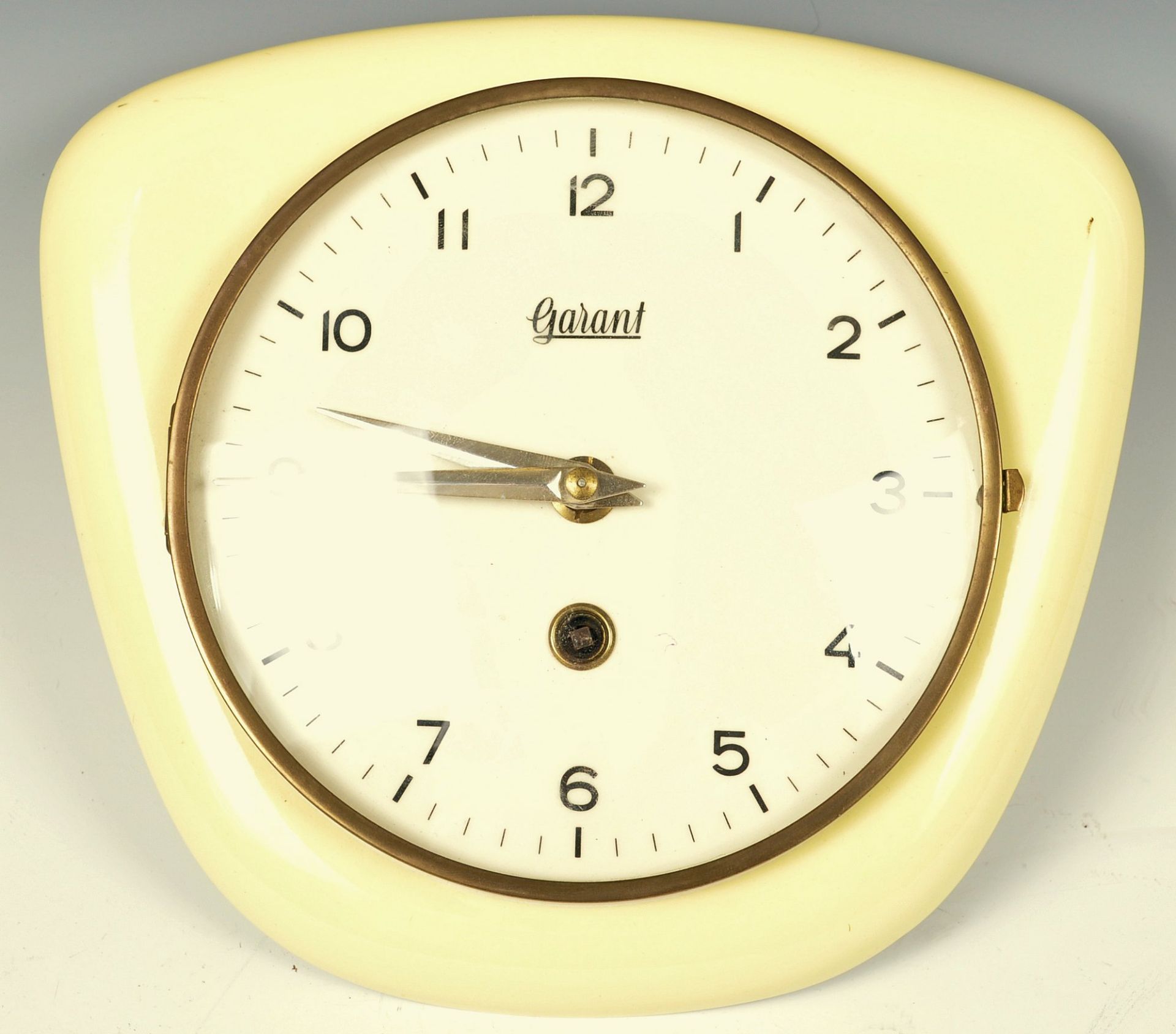 GARANT K112 MID 20TH CENTURY WIND UP CERAMIC WALL CLOCK