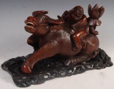 19TH CENTURY CHINESE CARVED WATER BUFFALO FIGURE